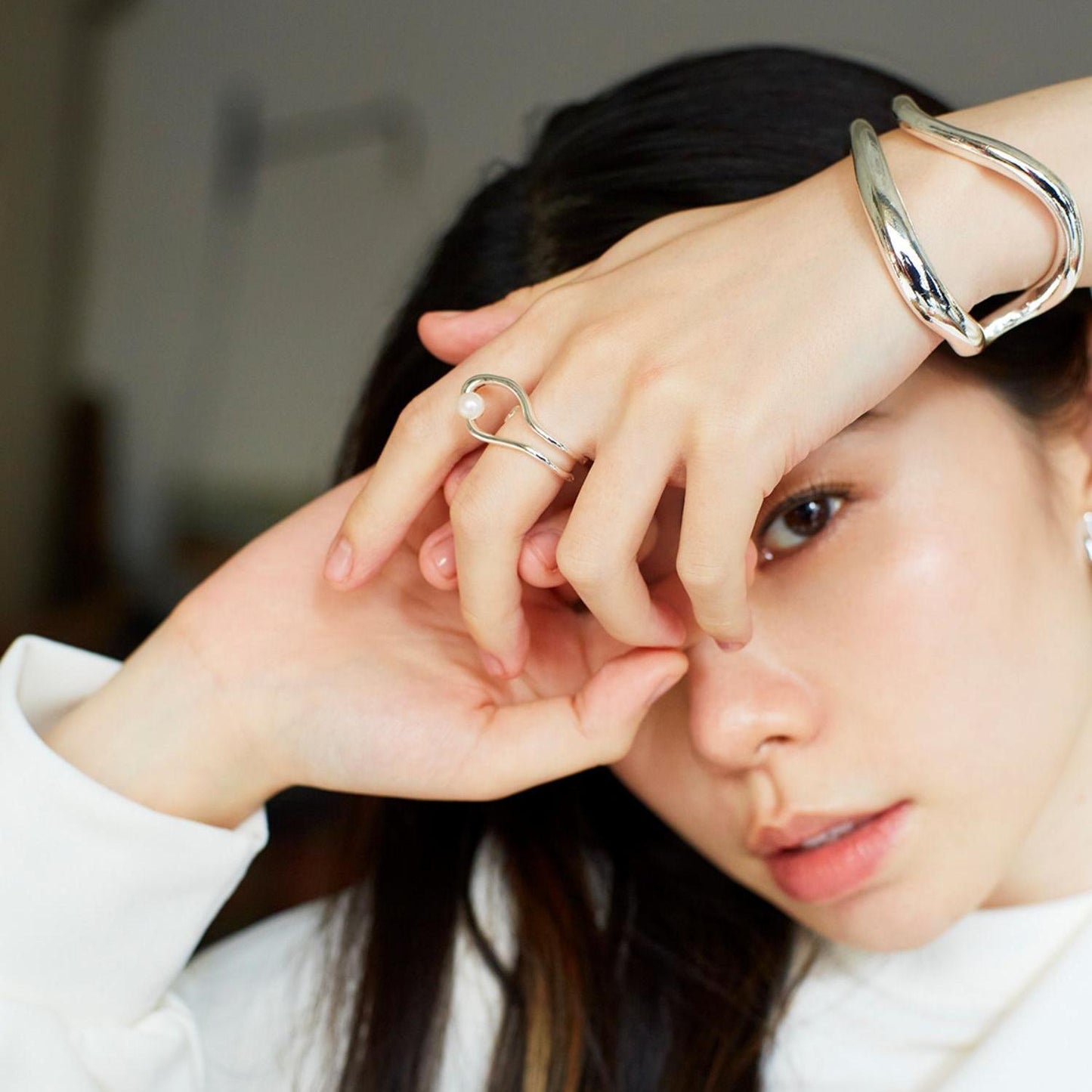 Stickout pearl Ring
