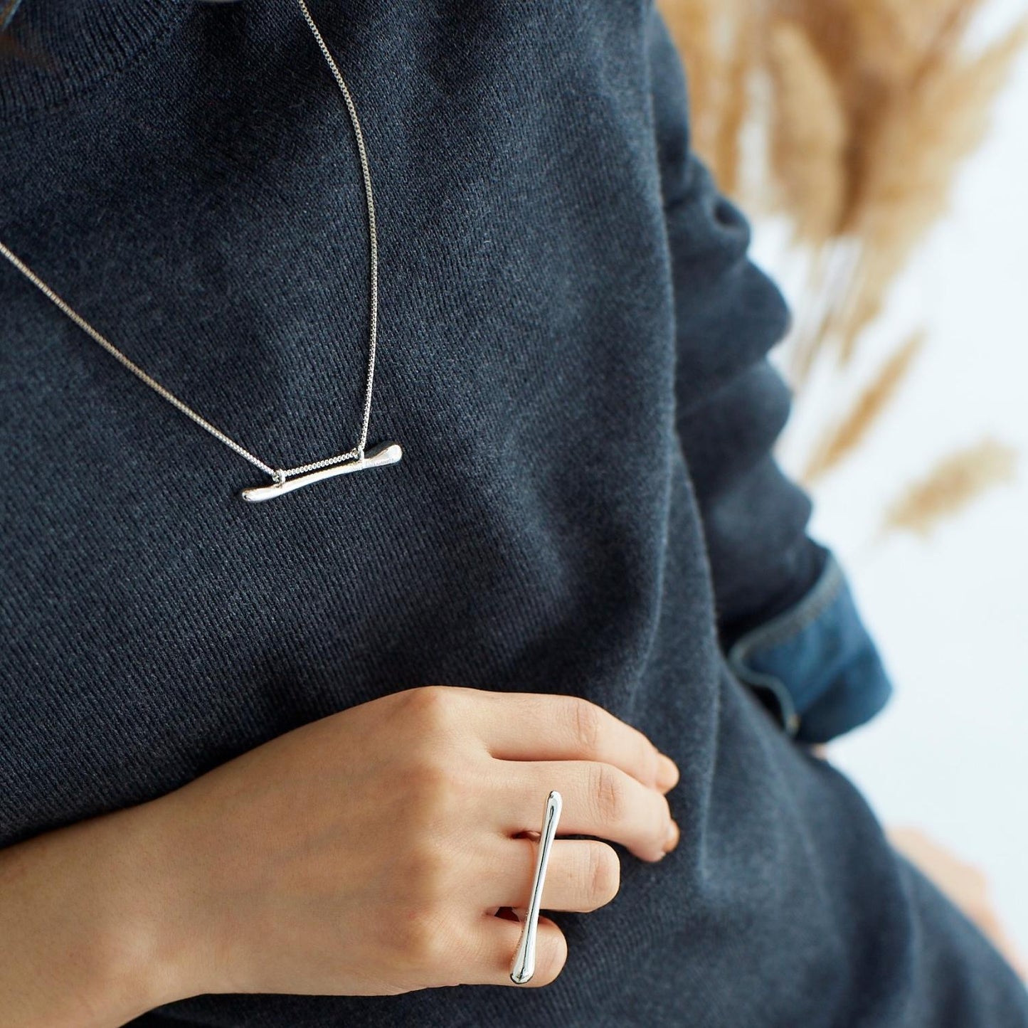 Nuance stick Ring