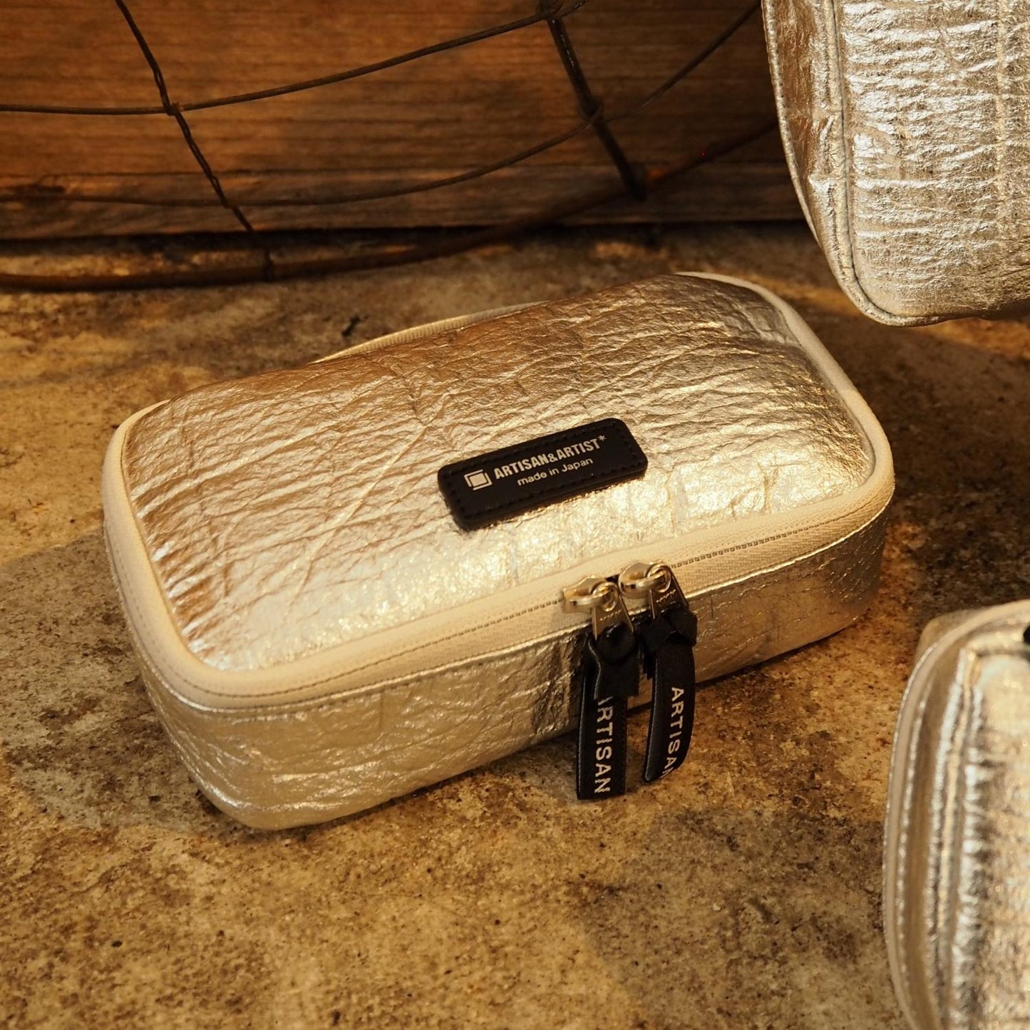 ARTISAN&ARTIST× Nothing And Others × etul ハンディ・メイクドレッサー・ミニ