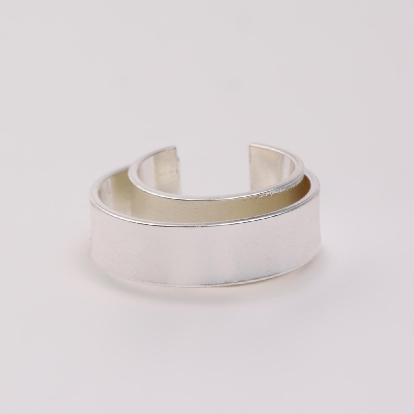 Neat line Ring
