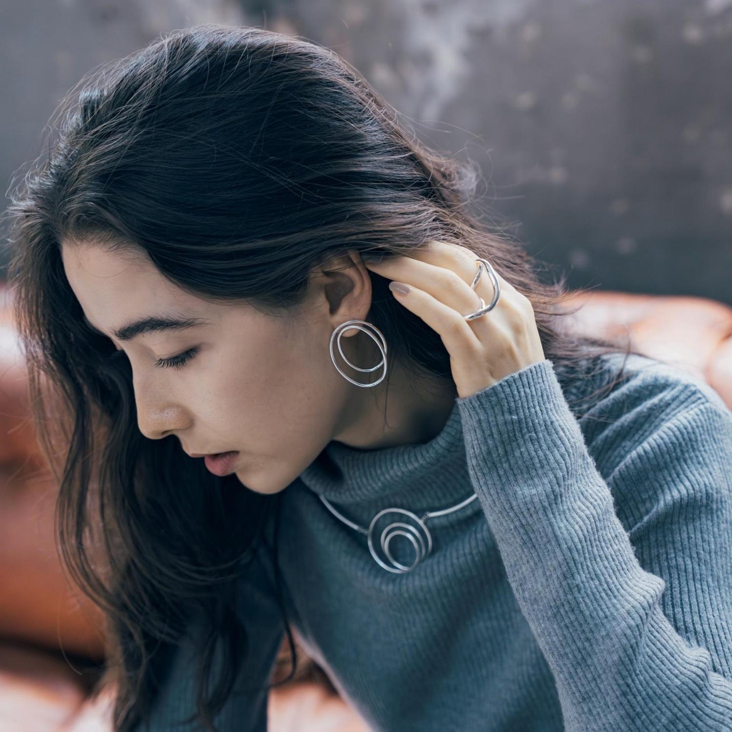Rolling Line Necklace