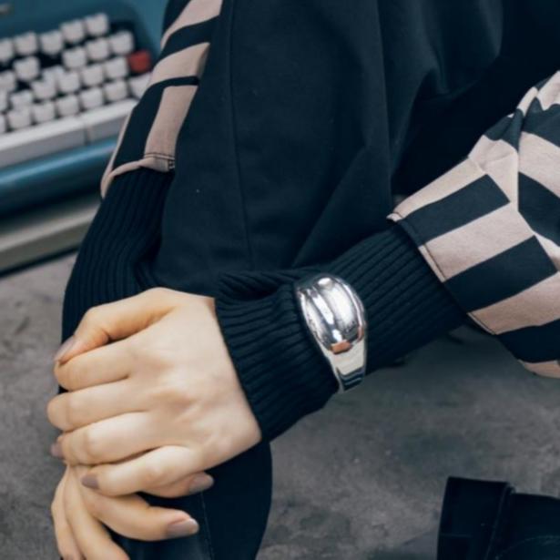 Nuance Curve Bangle