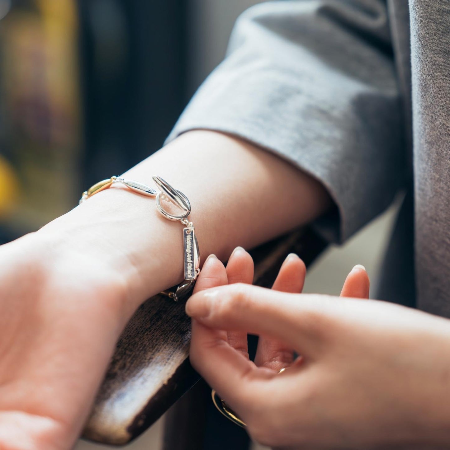 Plump Motif Bracelet