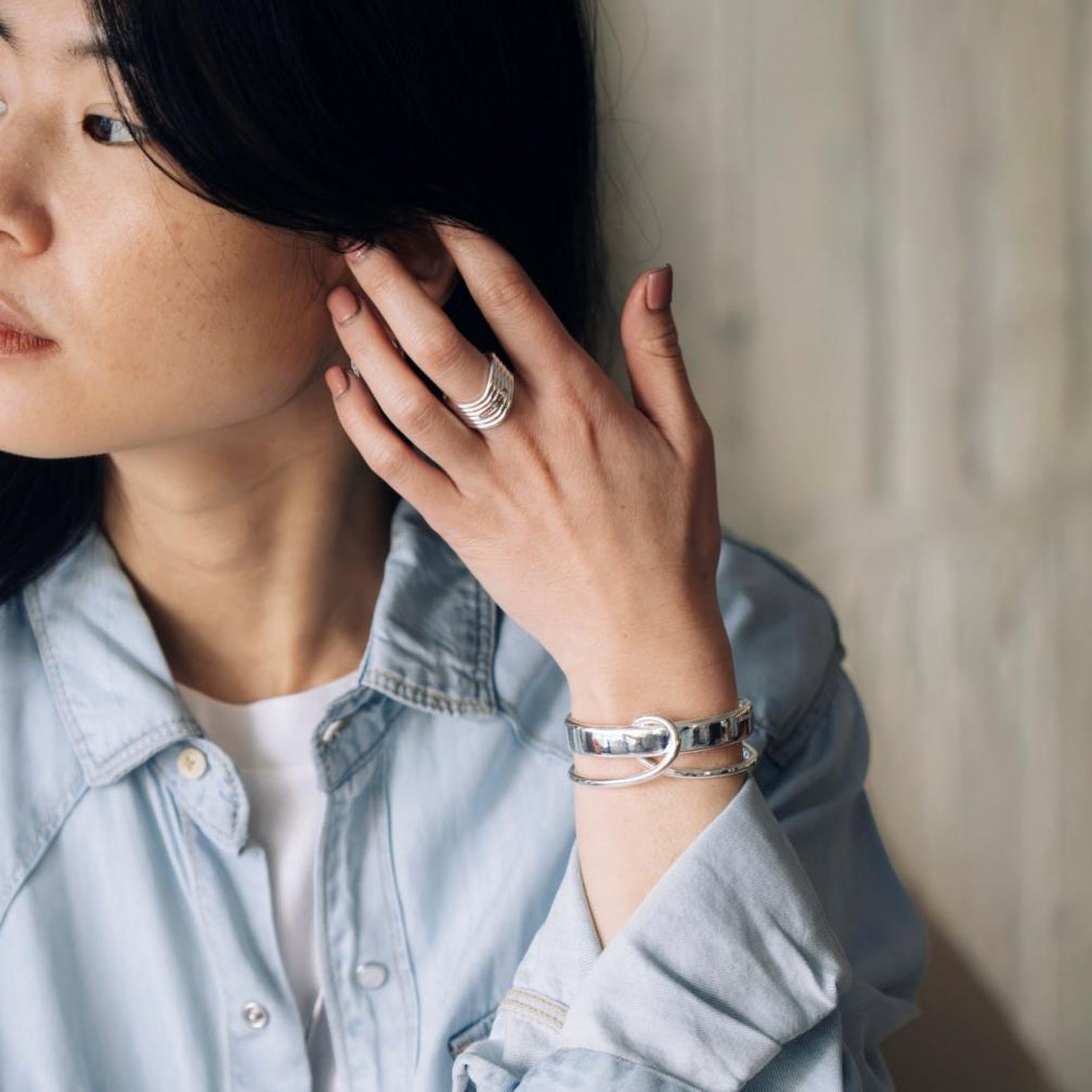 Parallel line Bangle