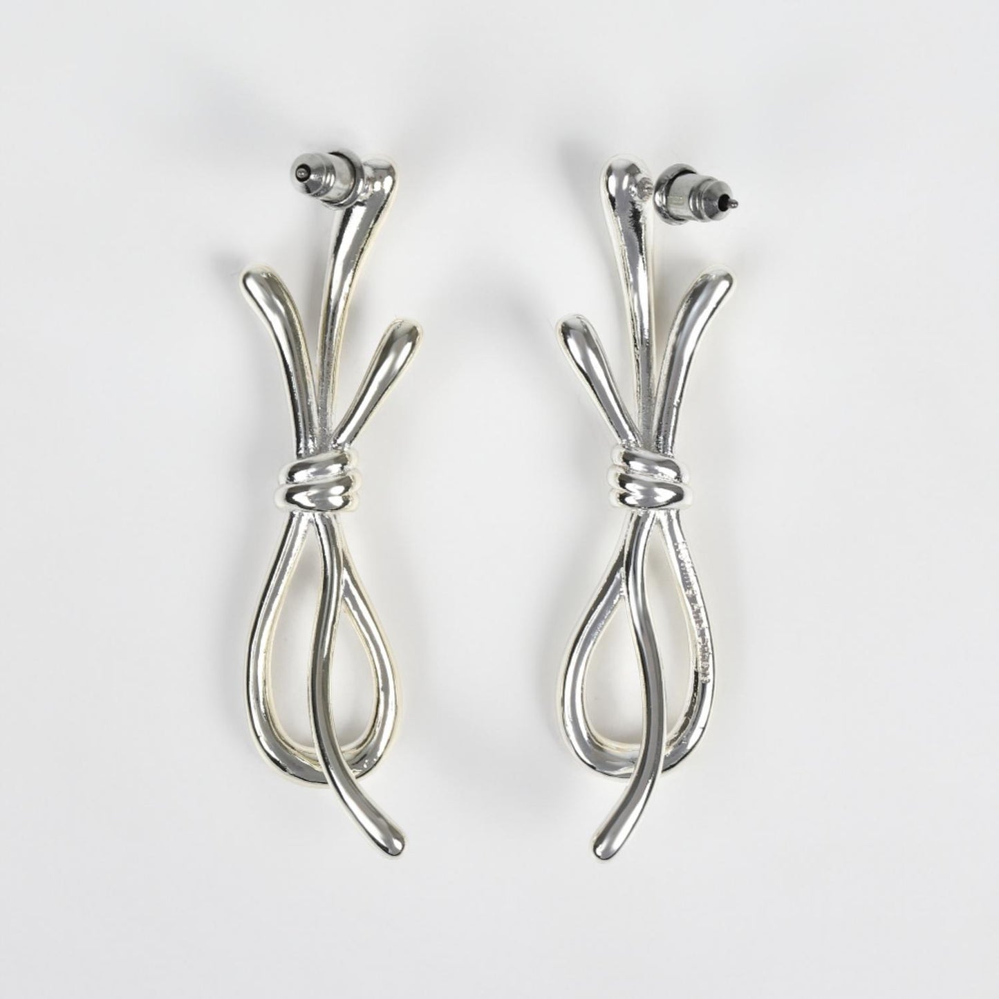 Knotting Pierce