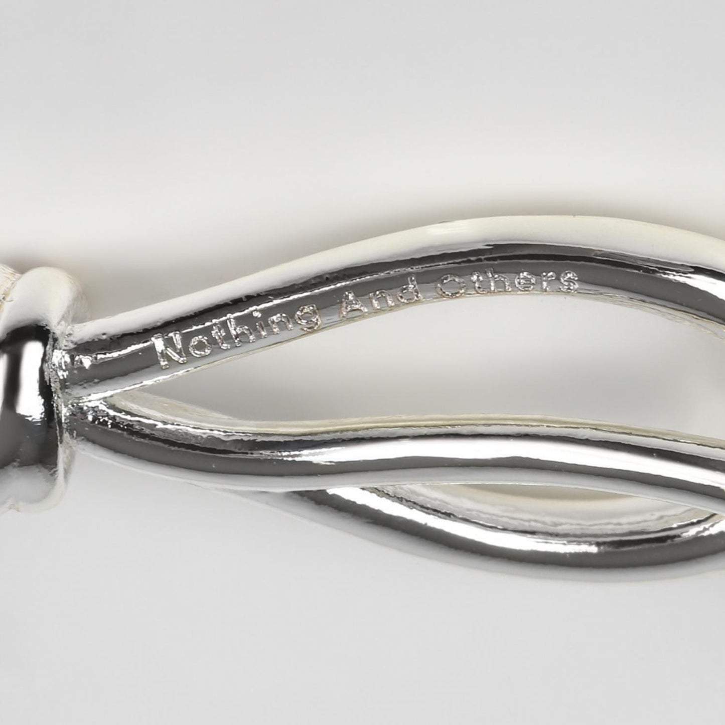 Knotting Pierce