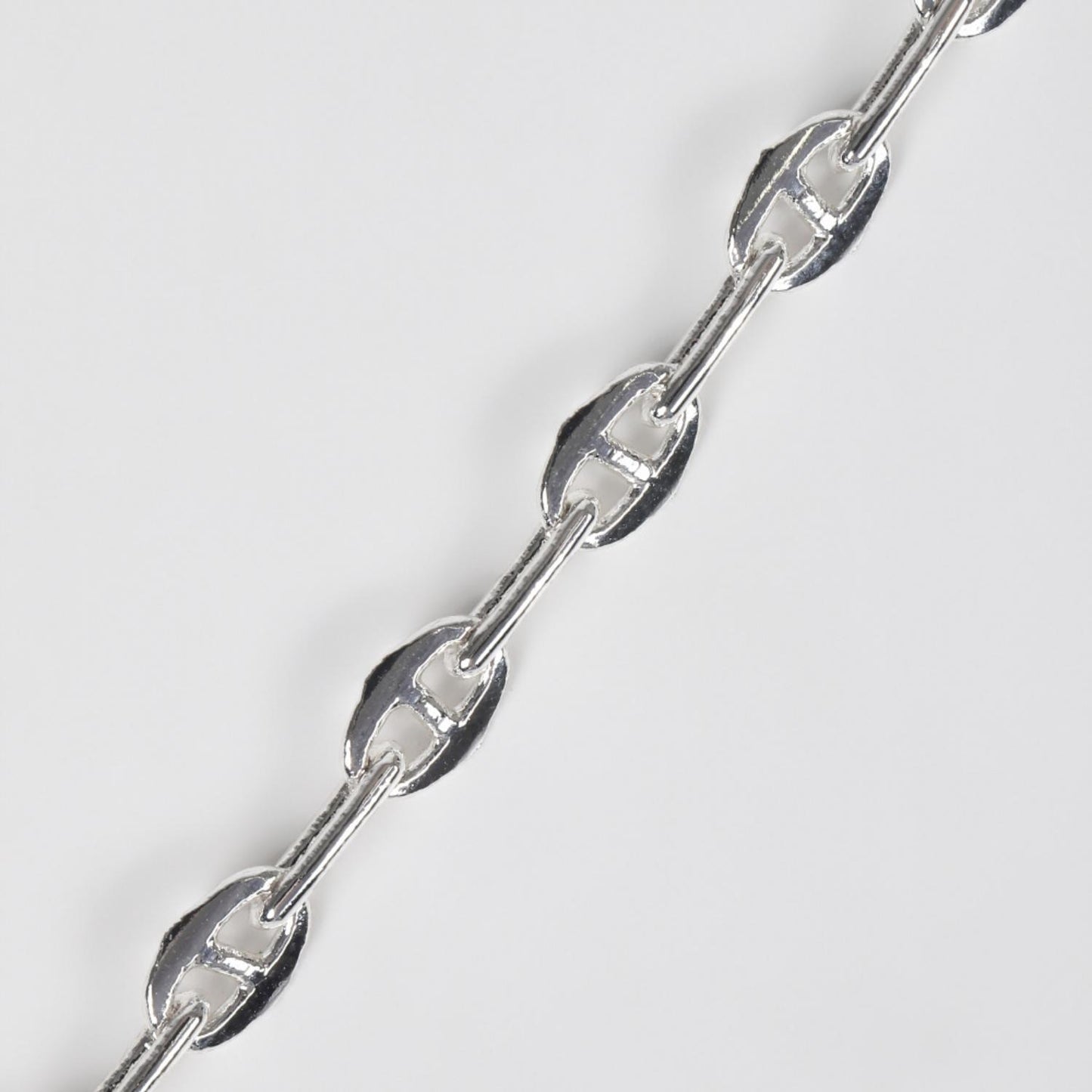 Designchain Cross Choker