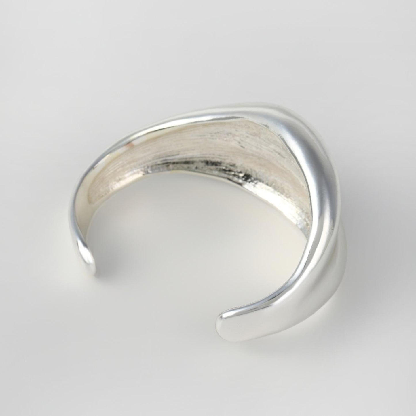 Nuance Curve Bangle