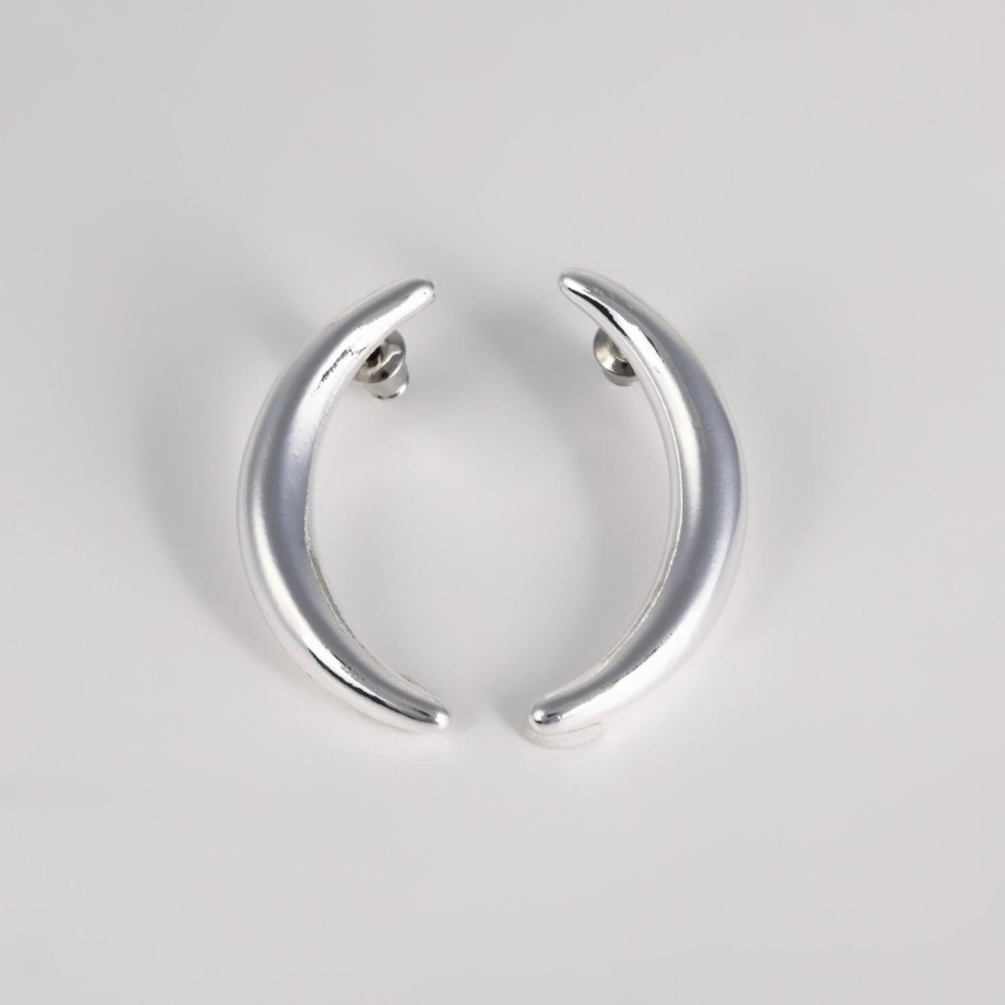 Plump Motif Pierce