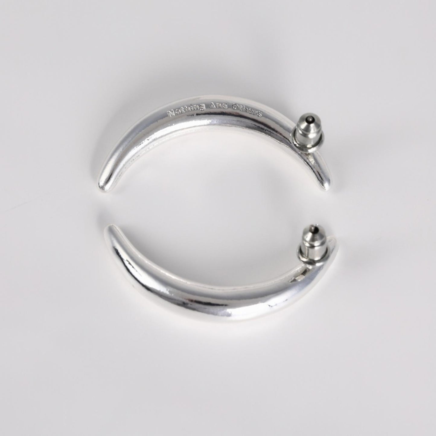 Plump Motif Pierce
