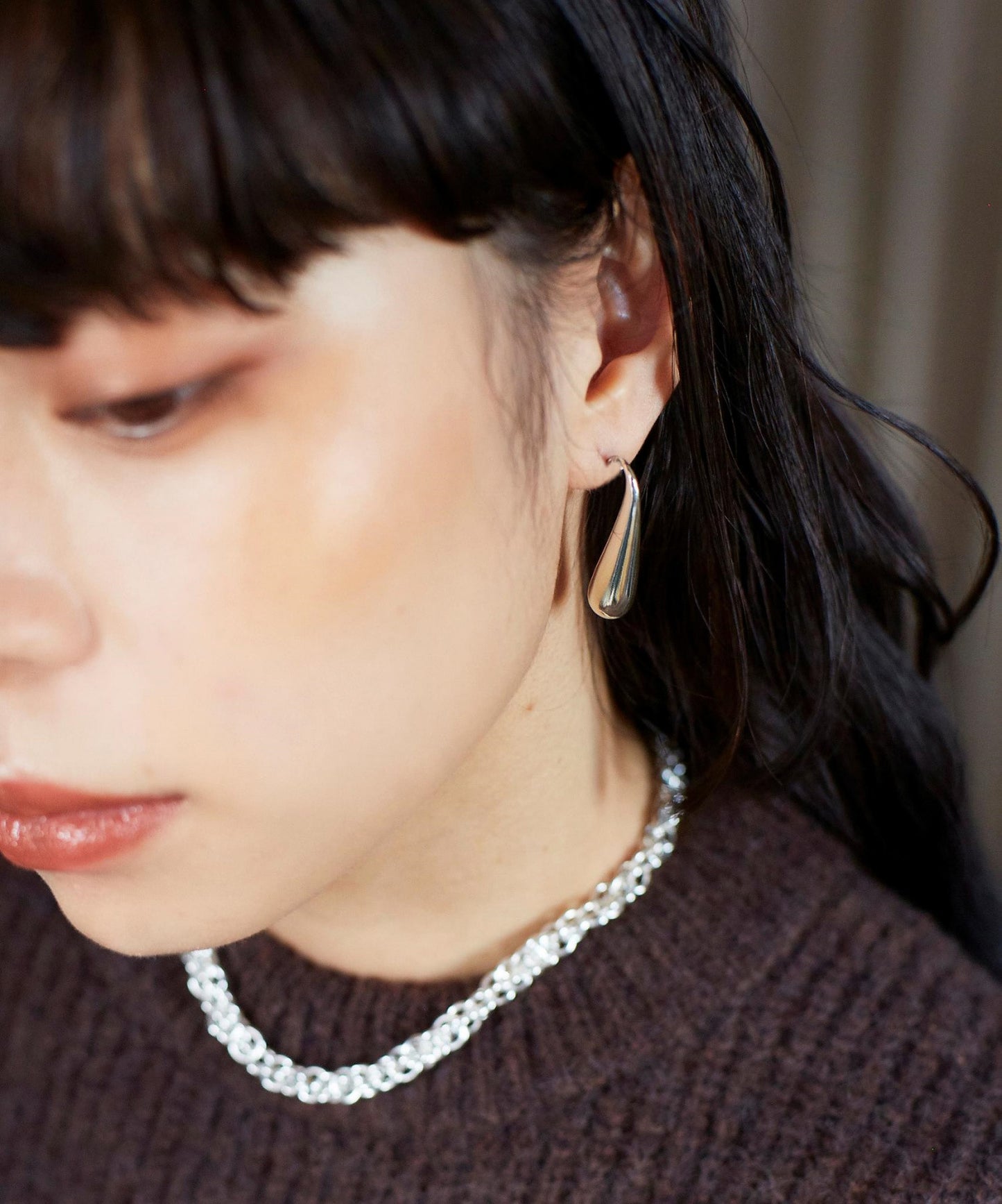 Swaying drop Necklace