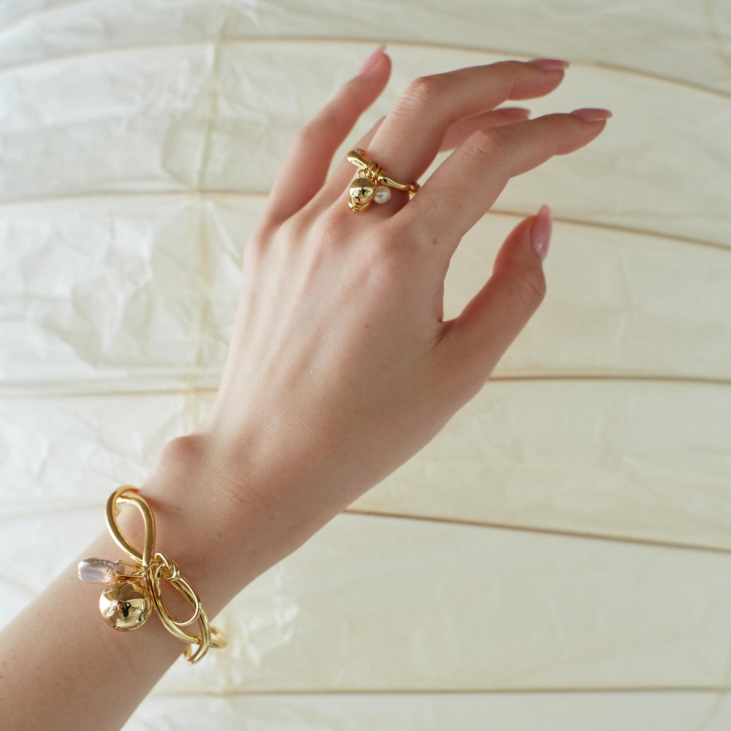 Many motif Ring