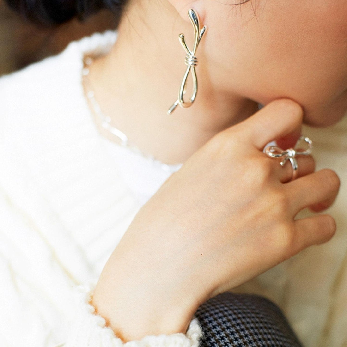 Knotting Pierce