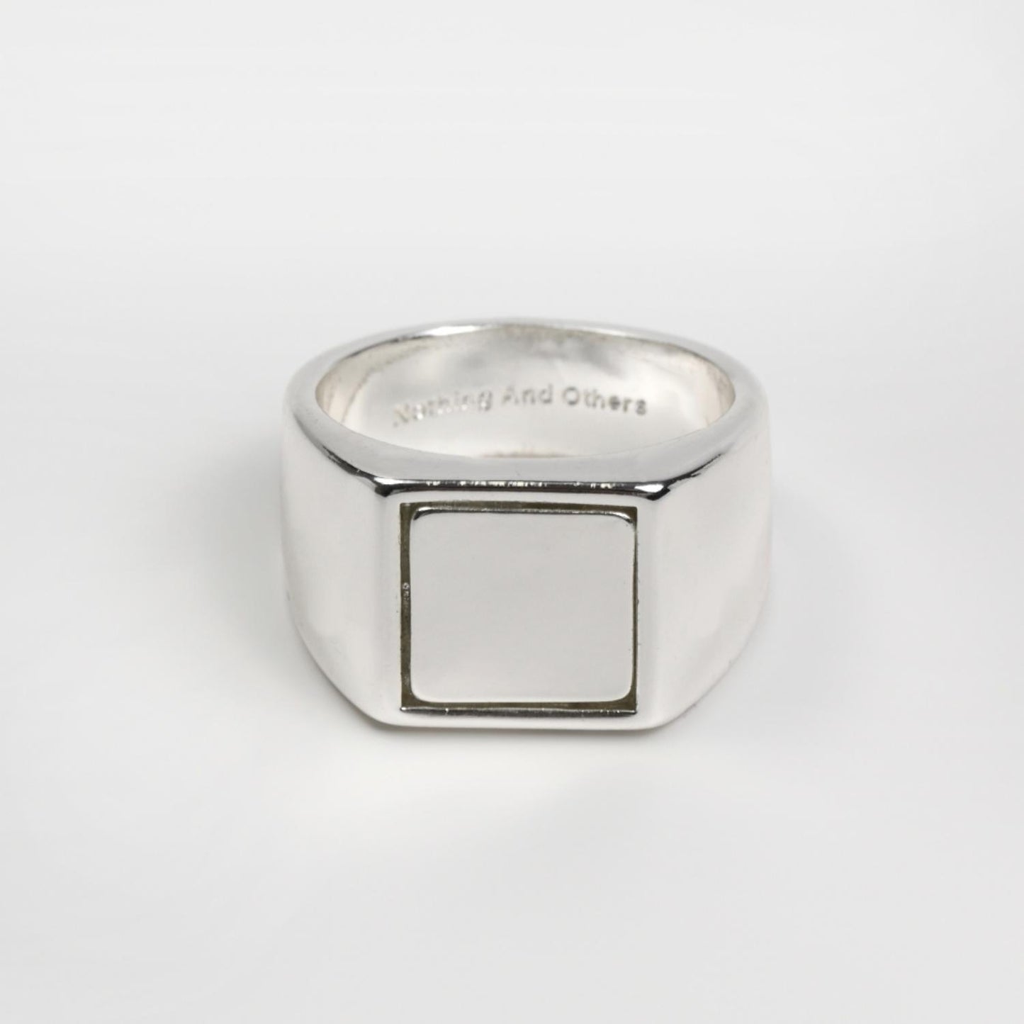 UN Square Ring