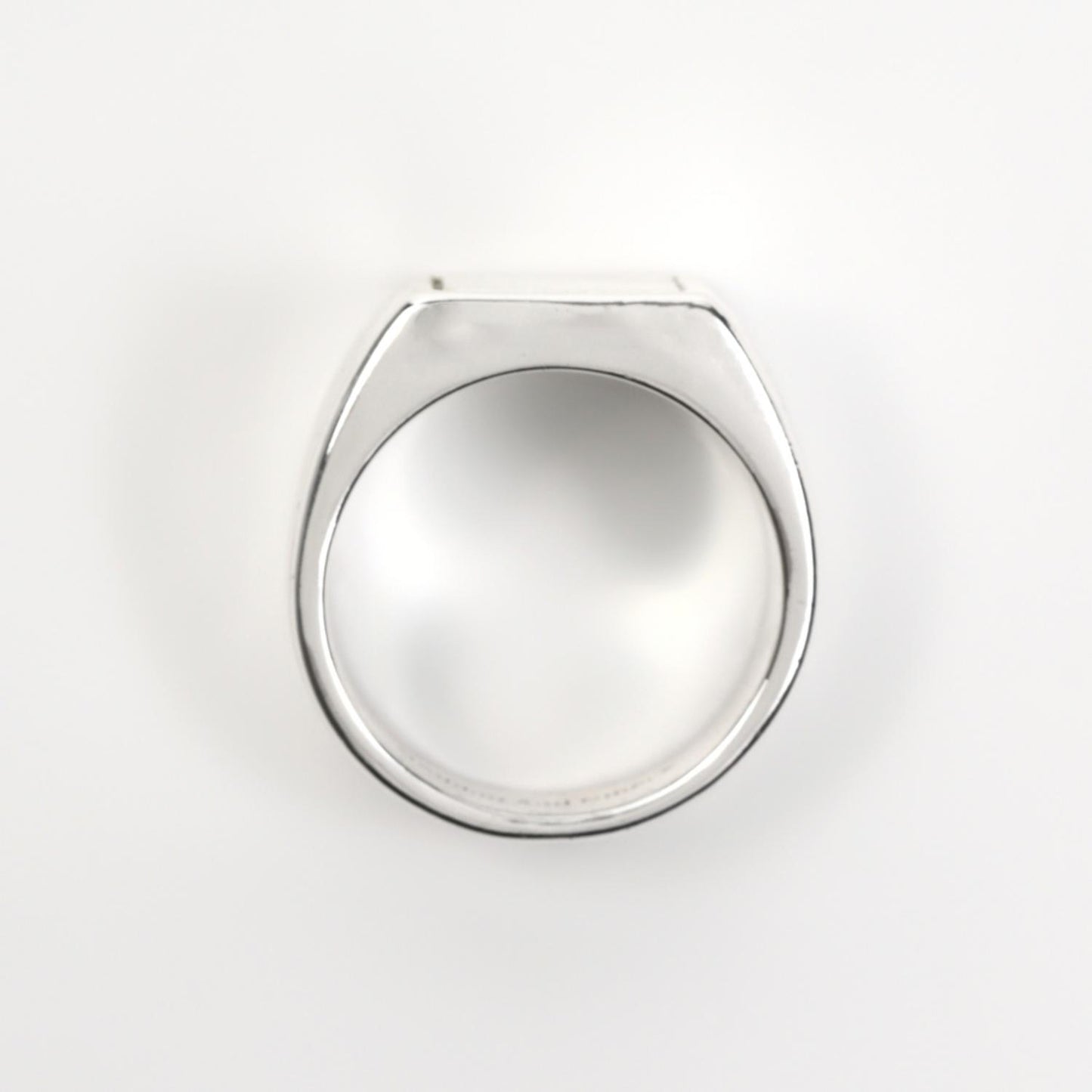 UN Square Ring