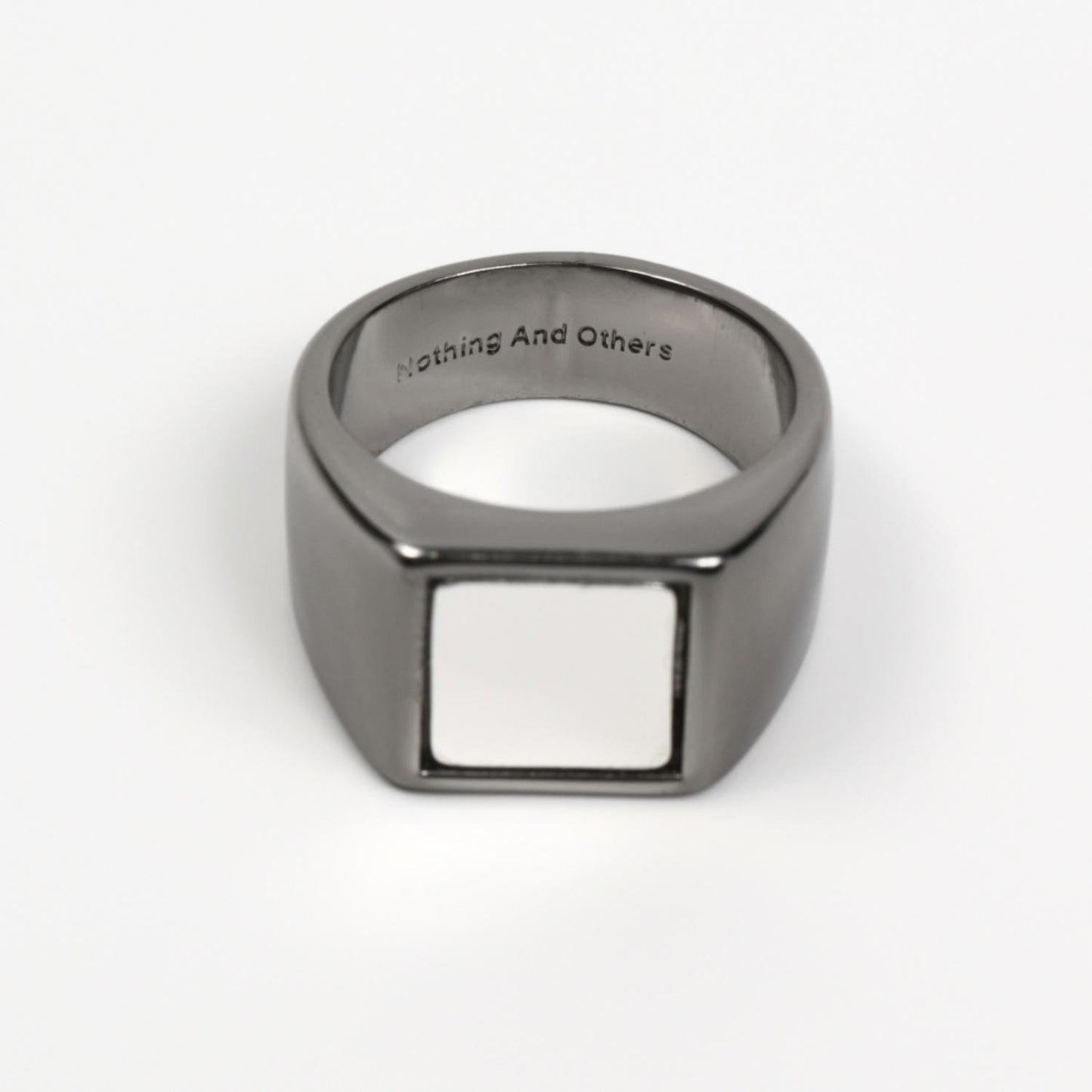 UN Square Ring