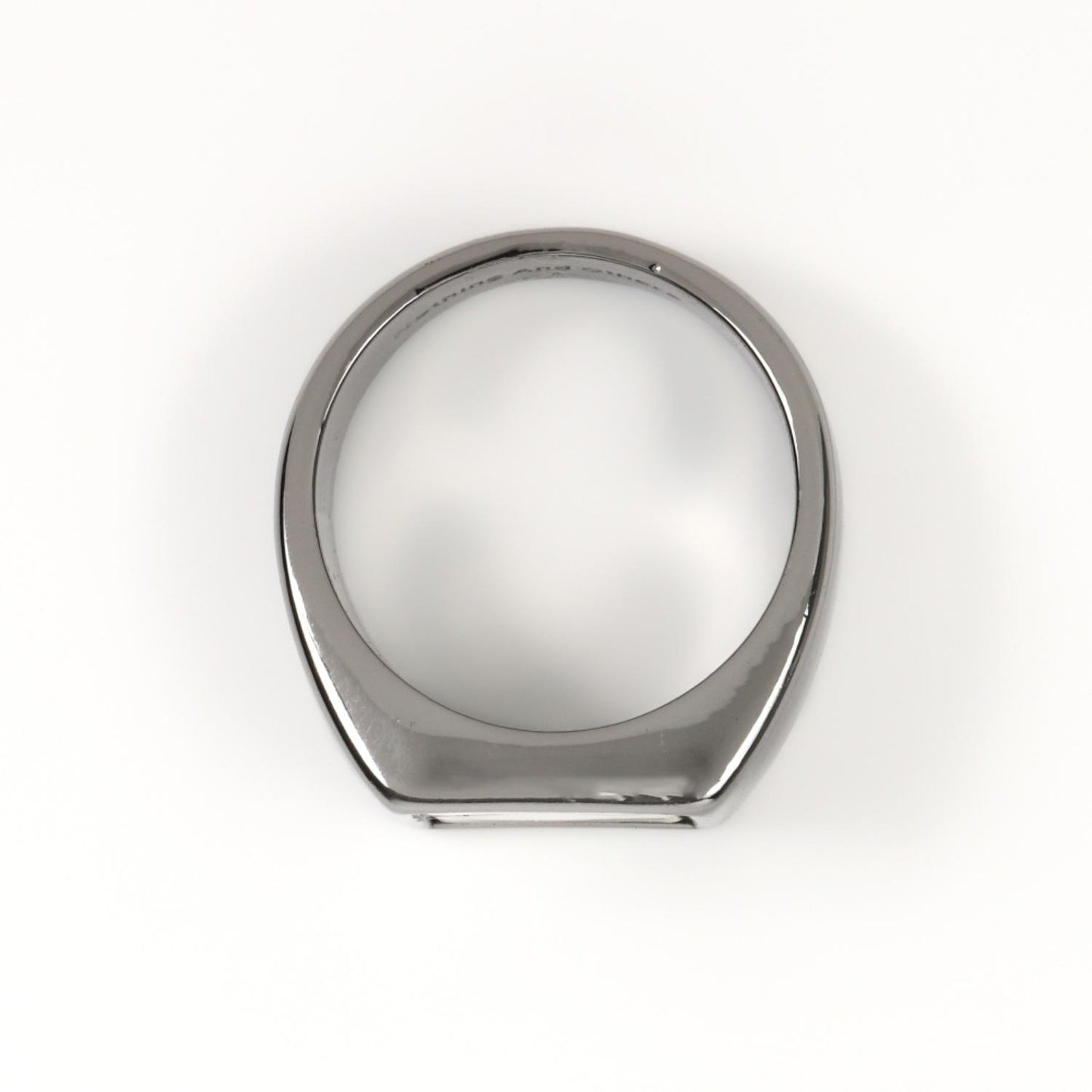 UN Square Ring