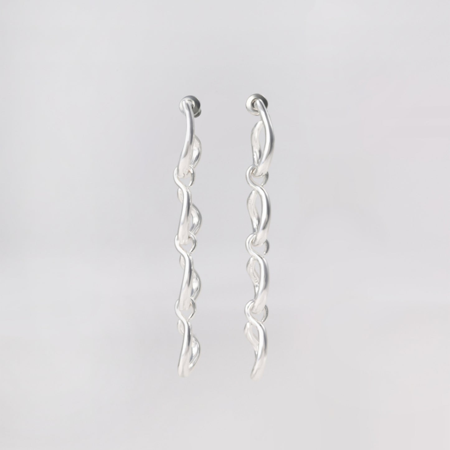 Hook chain Pierce