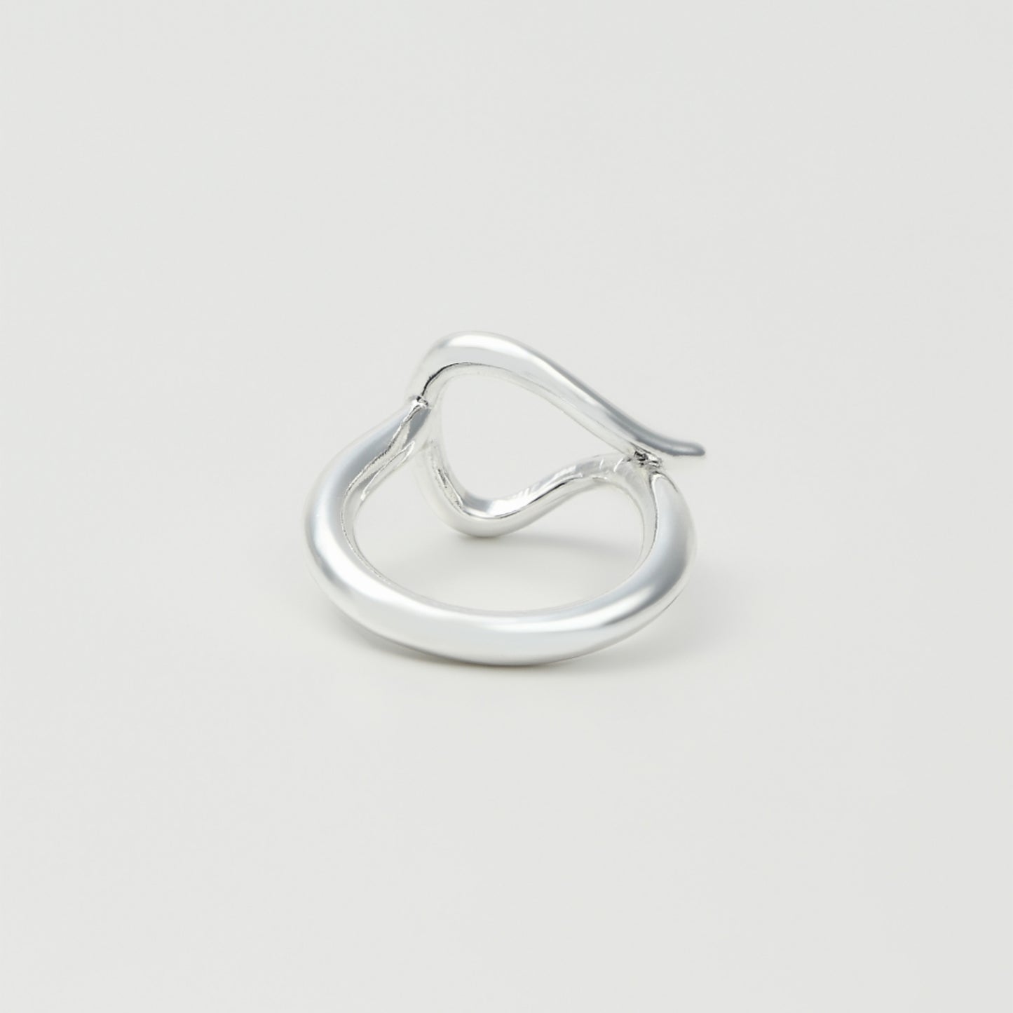 Hook motif Ring
