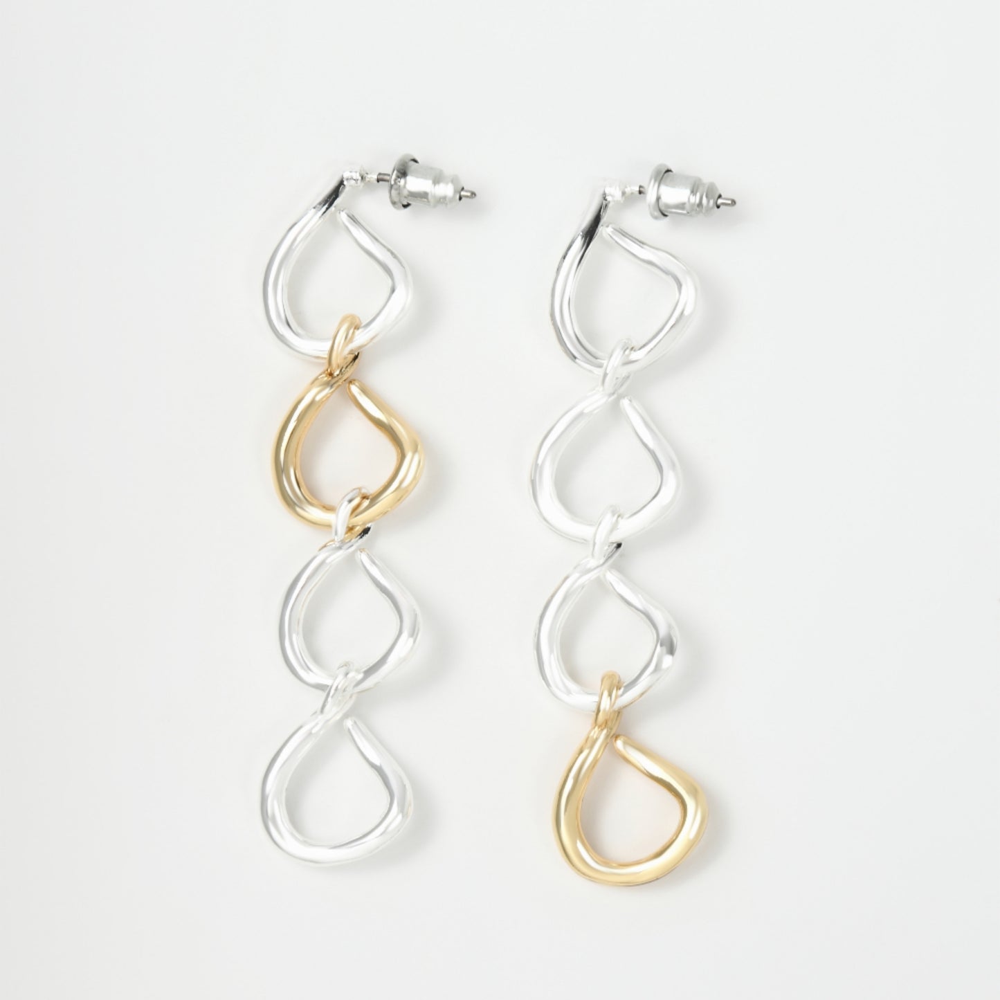 Hook chain Pierce