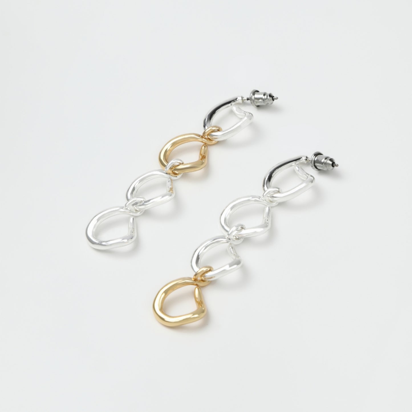 Hook chain Pierce