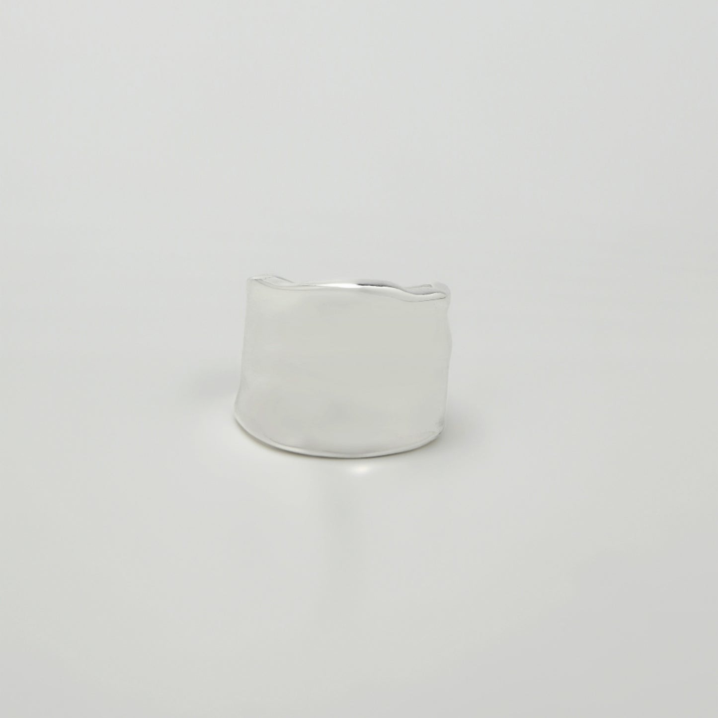 Edge nuance Ring