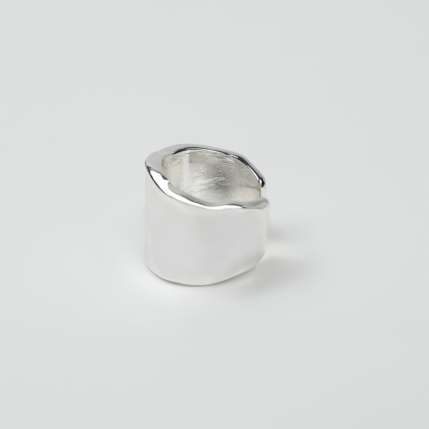 Edge nuance Ring