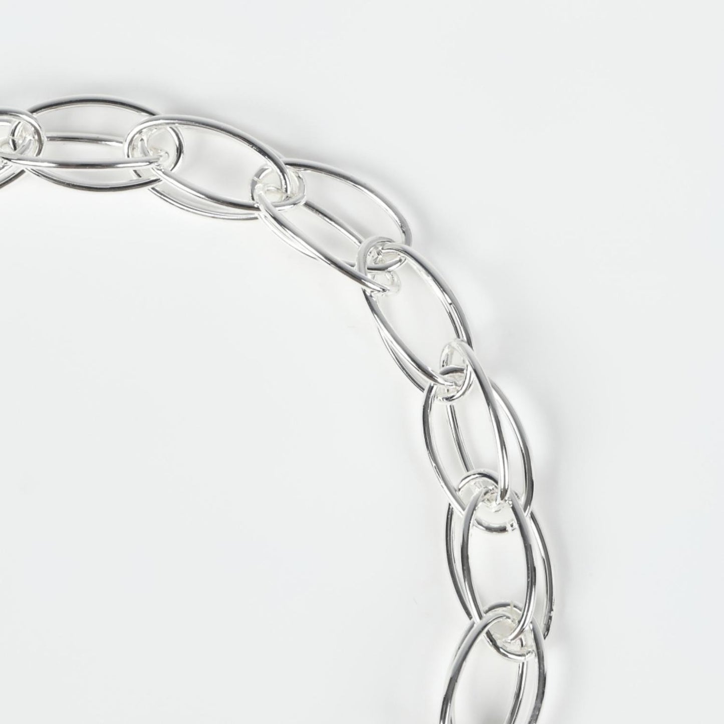Swaying drop Necklace