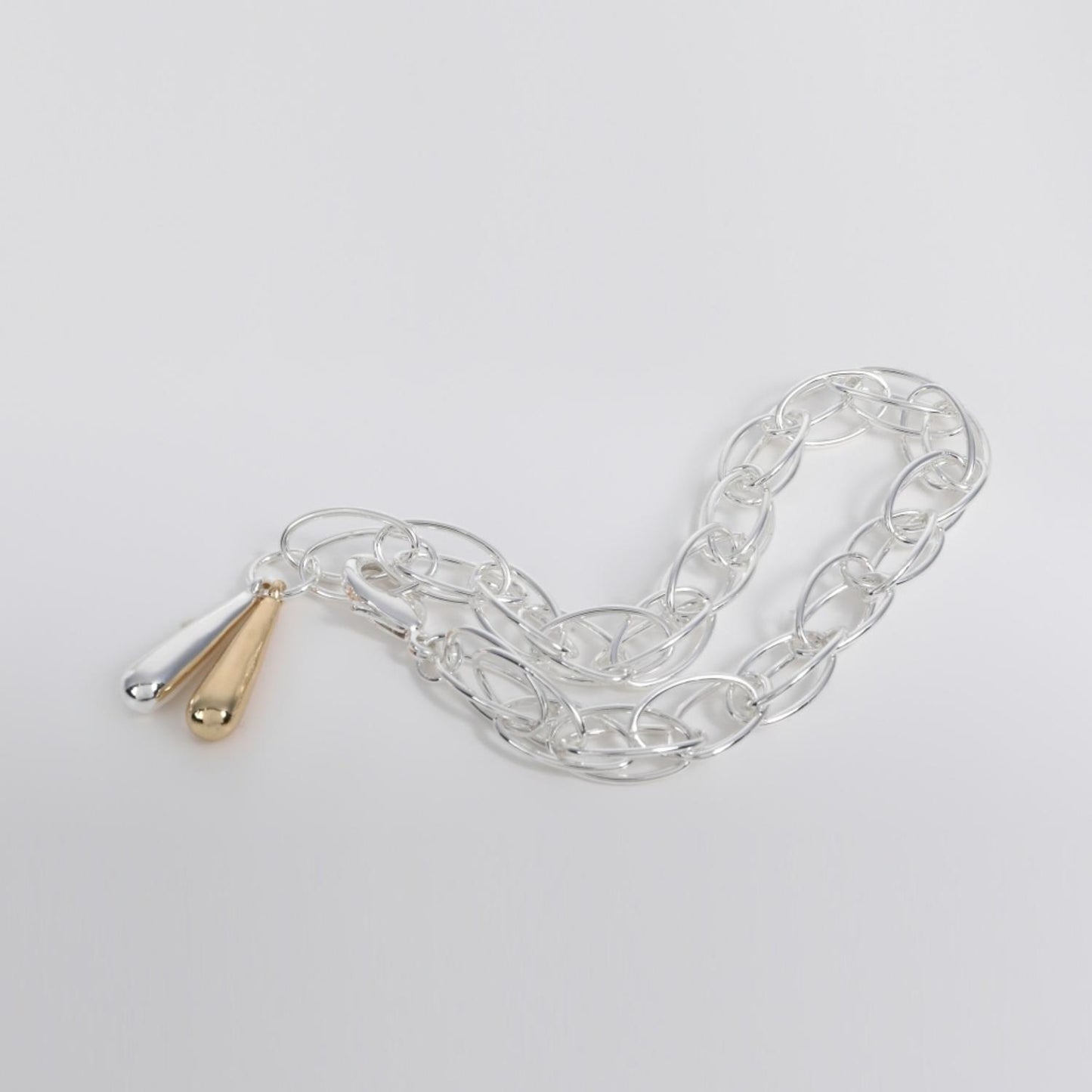 Swaying drop Bracelet