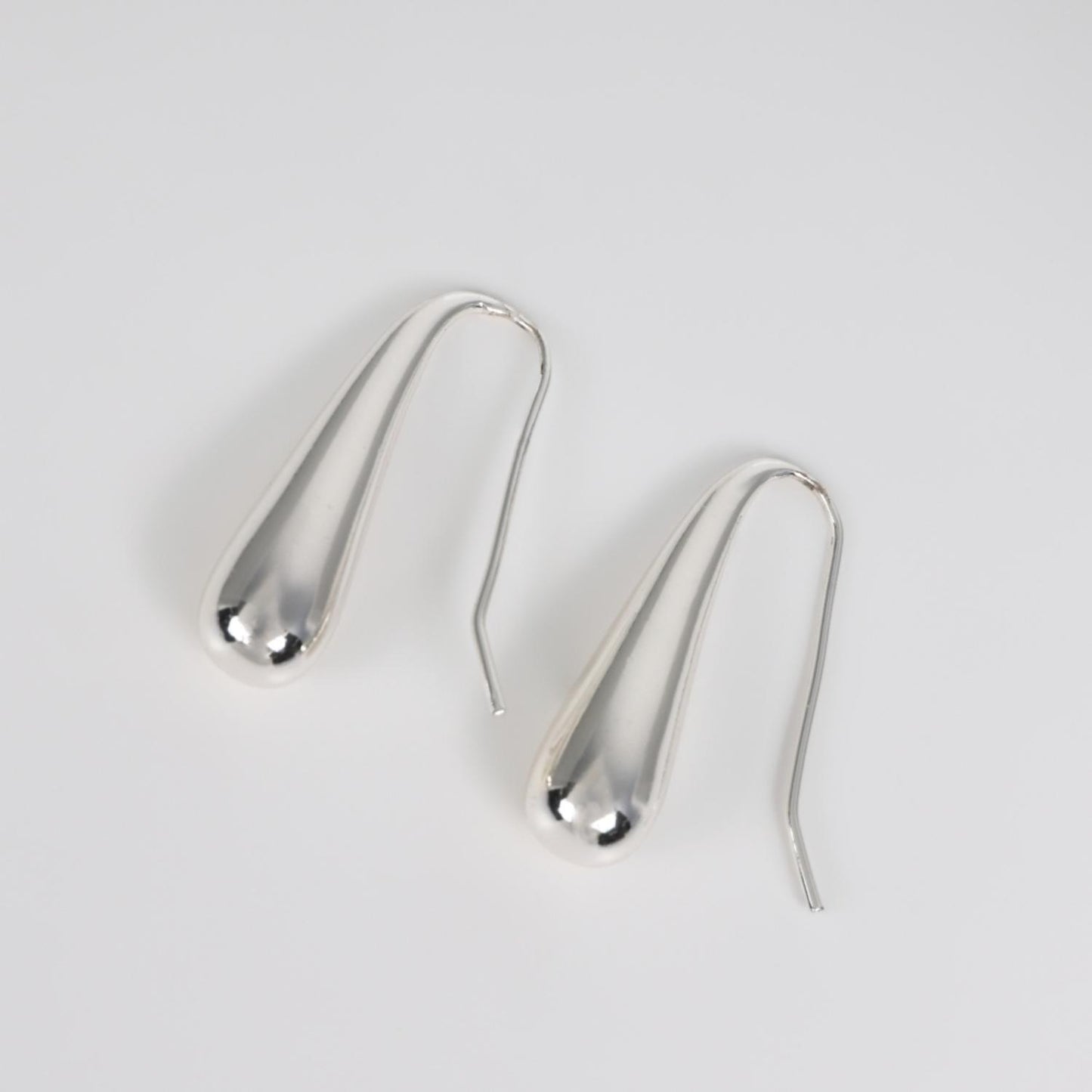 Swaying drop Pierce