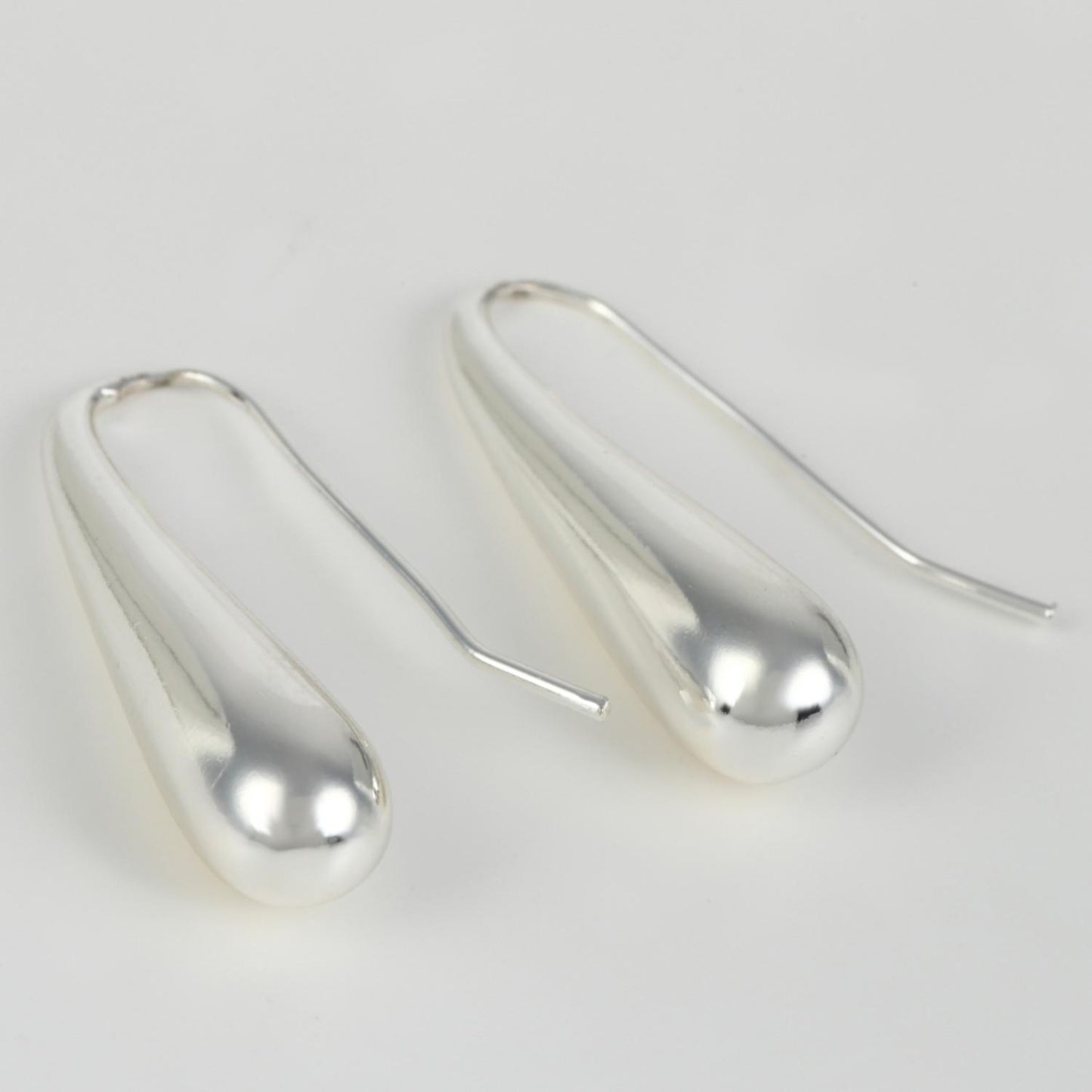 Swaying drop Pierce