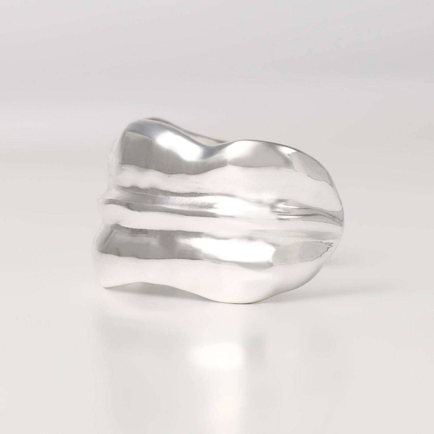 Drawing line Bangle