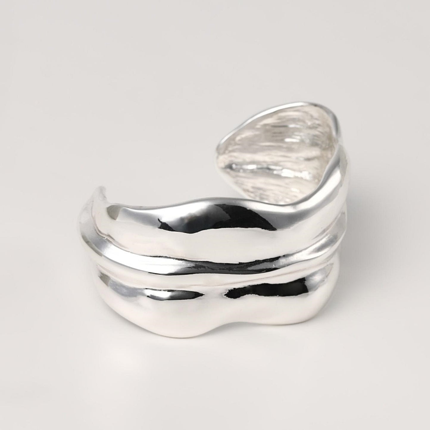 Drawing line Bangle