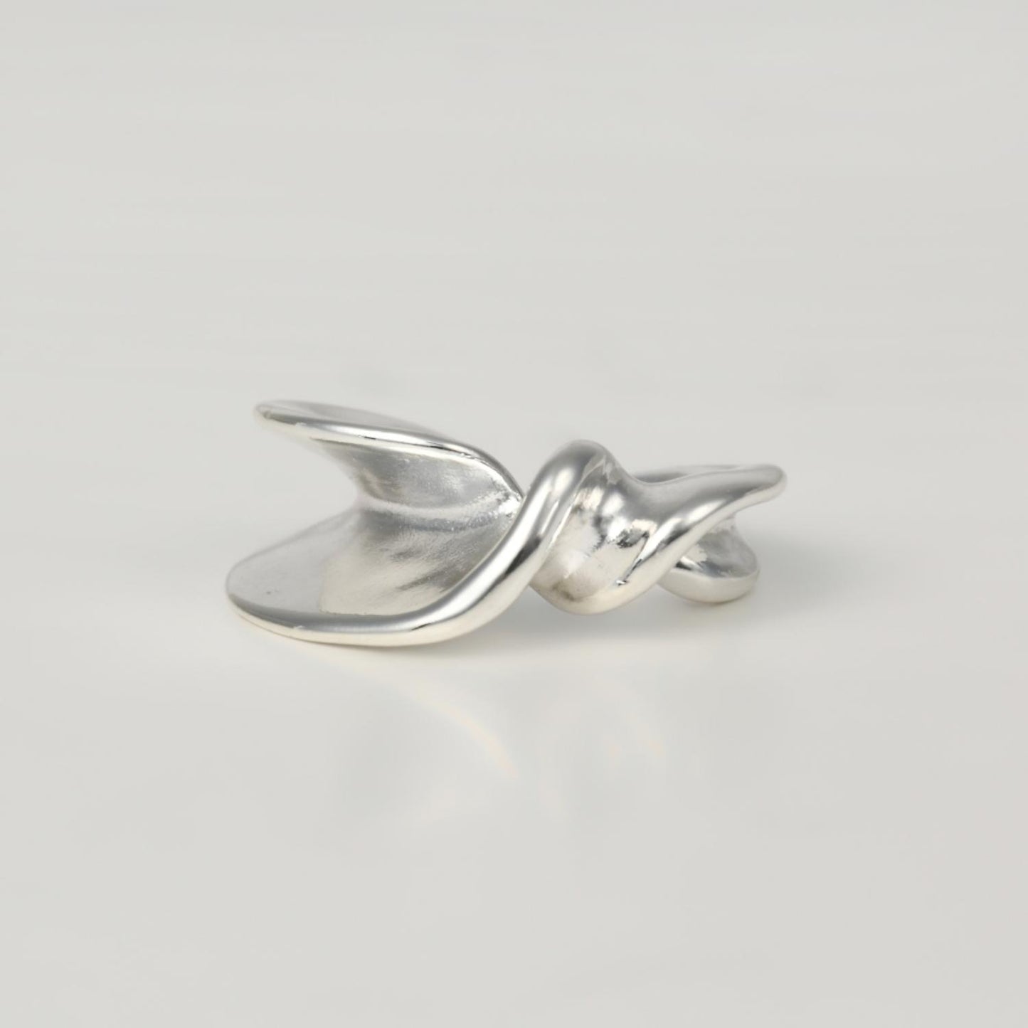 Asymmetry twist ring Earcuff