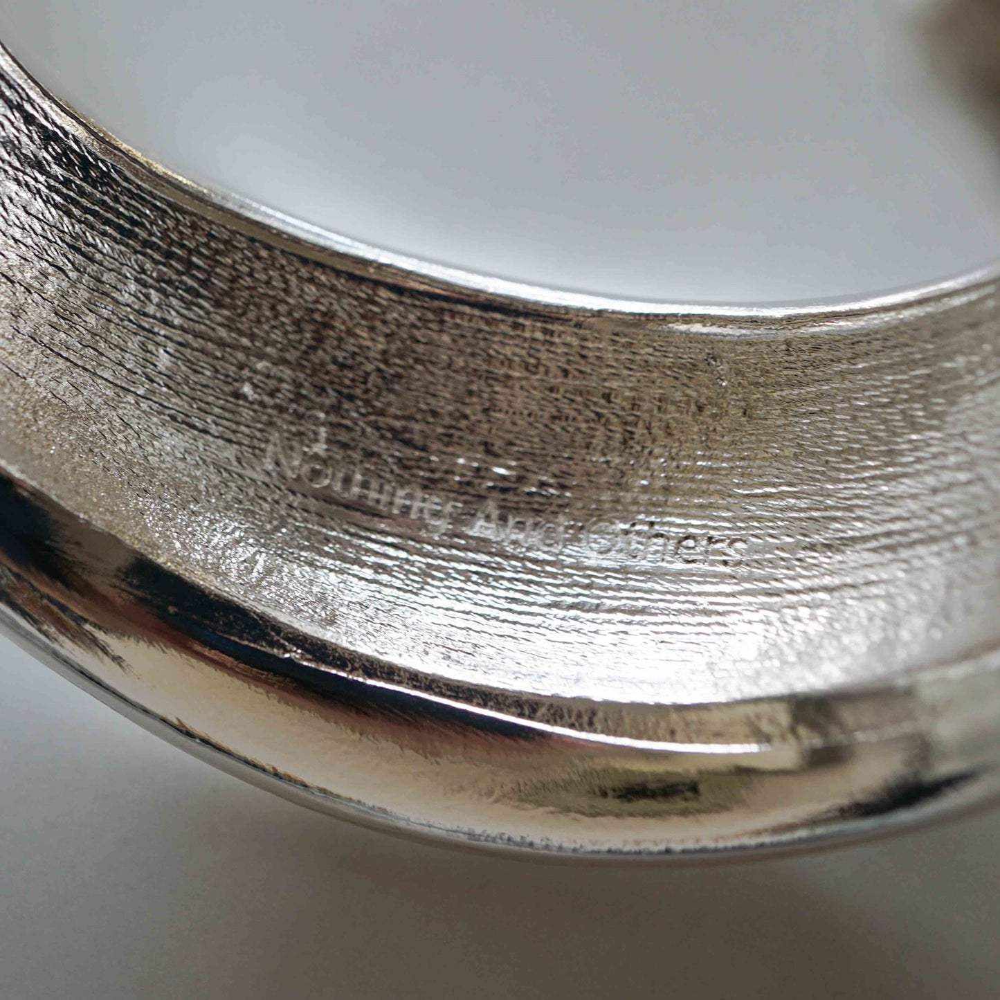 Curve Point Bangle