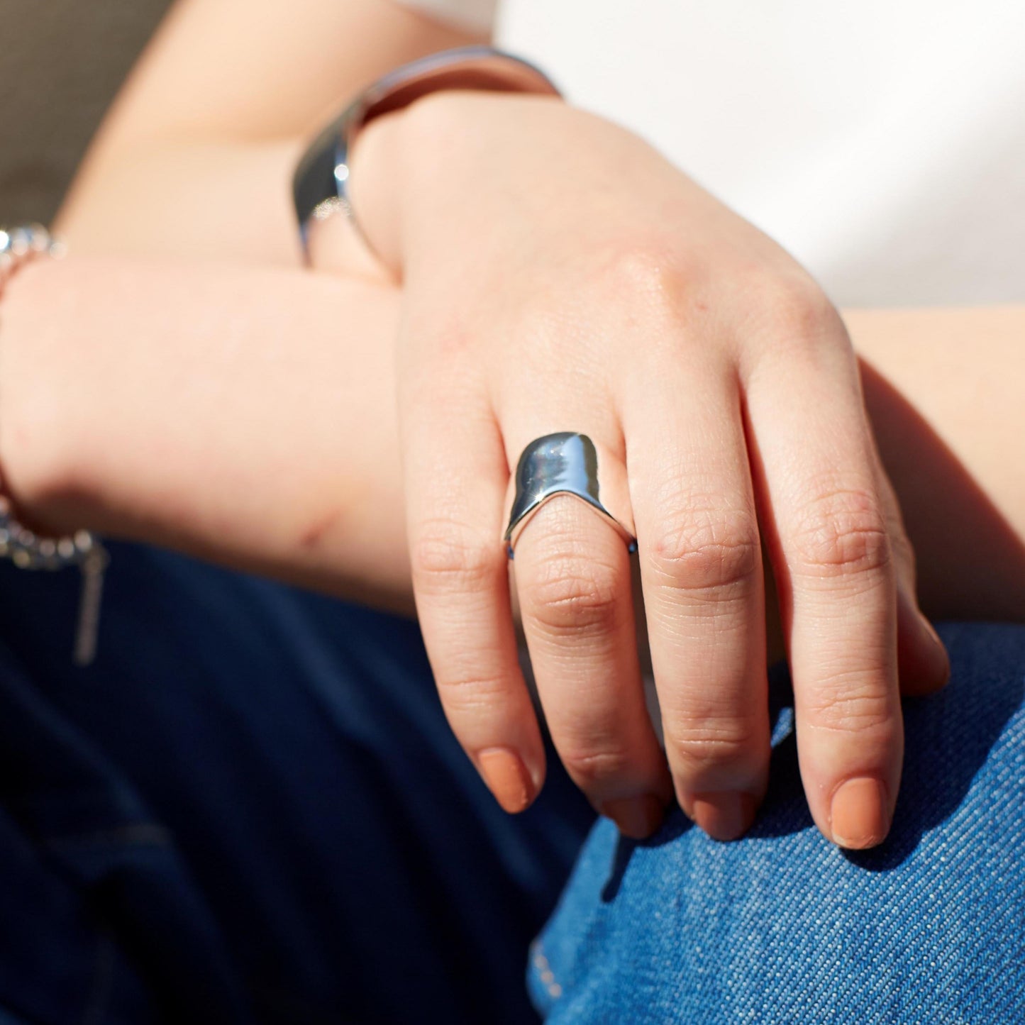 Thickness asymmetry wave Ring