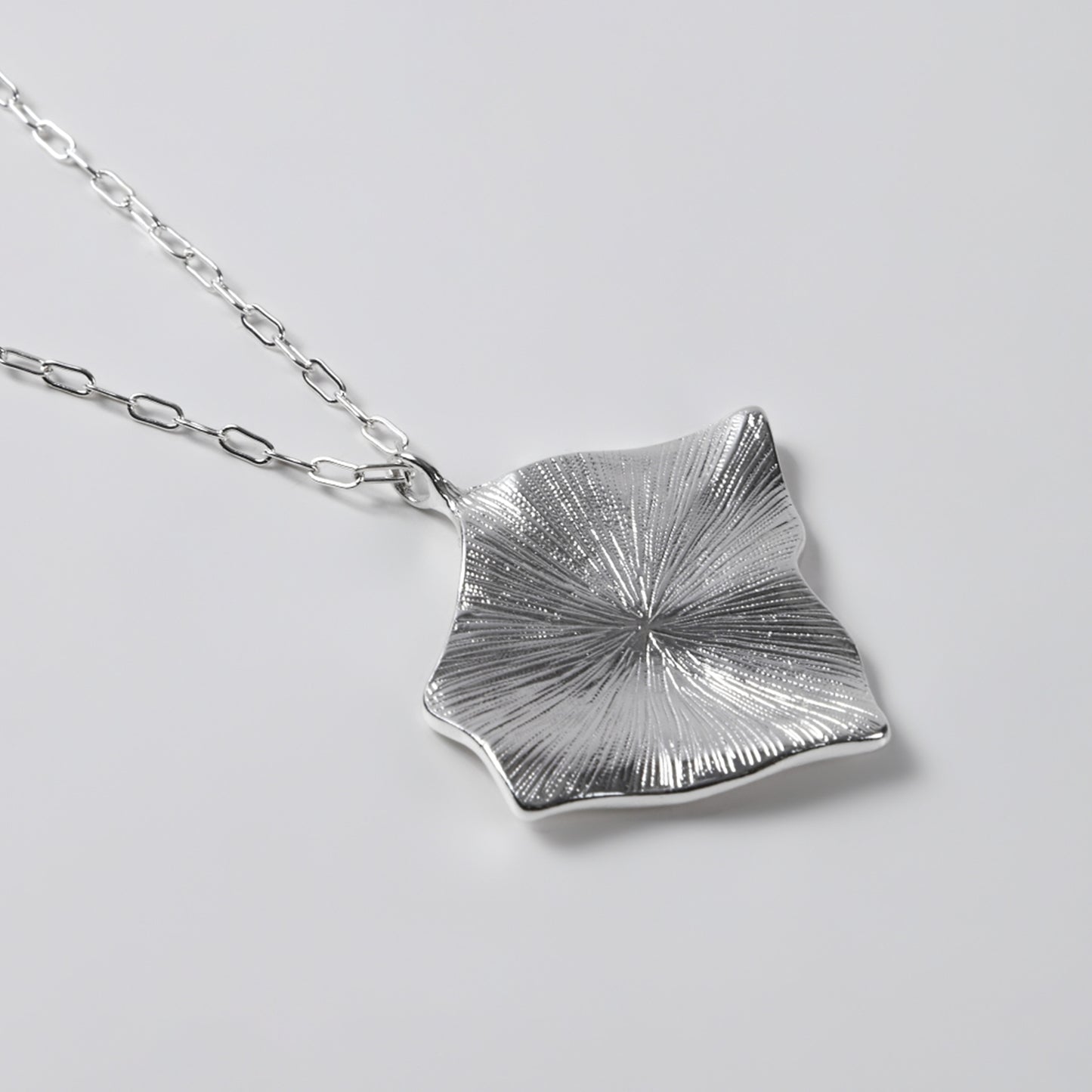 Wave square plate Necklace