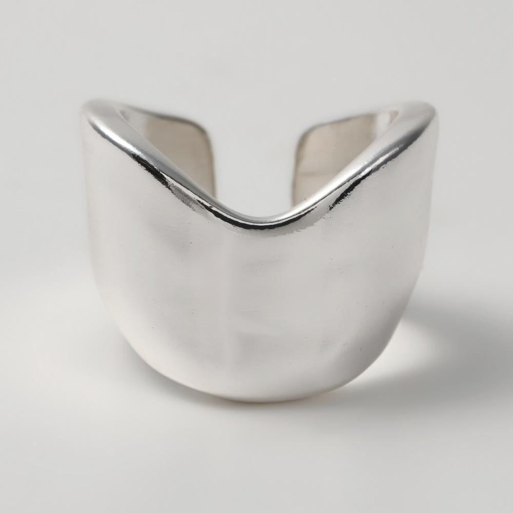 Thickness asymmetry wave Ring