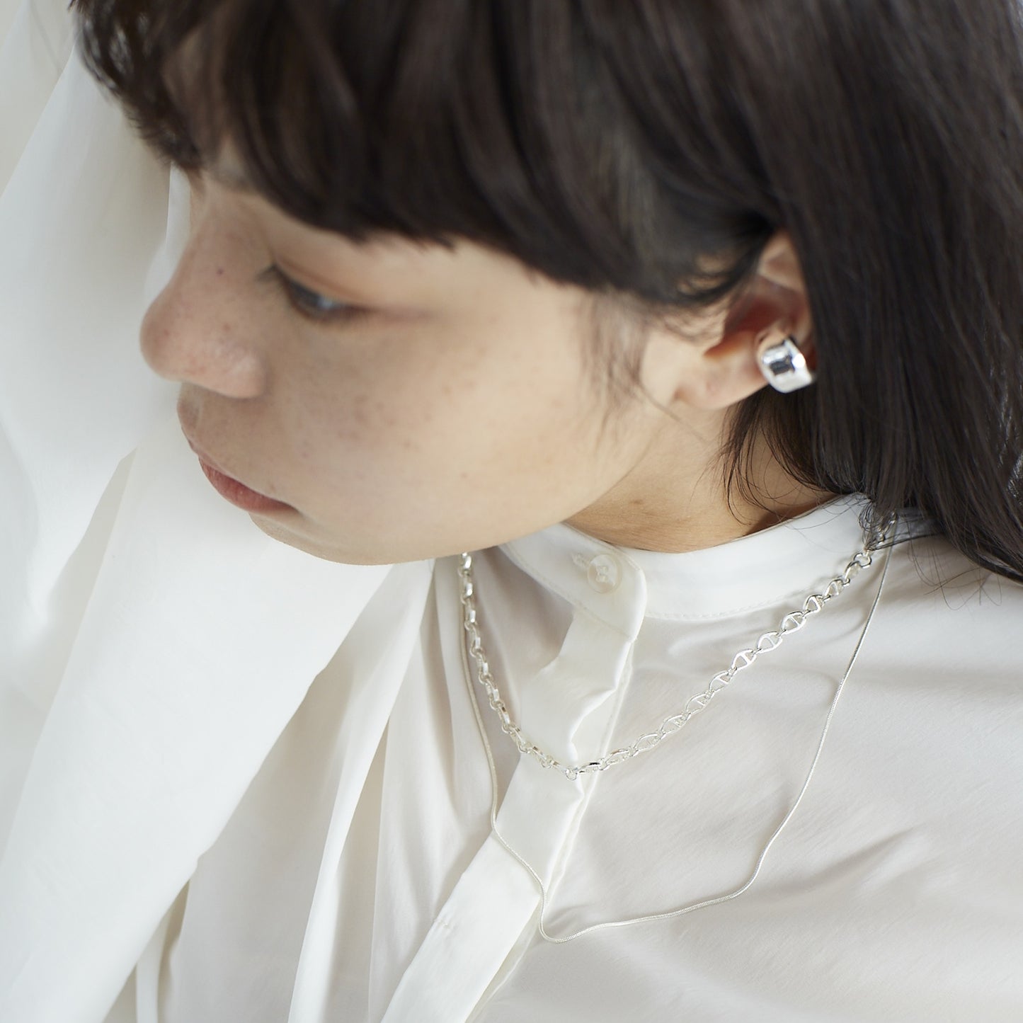W Chain Necklace