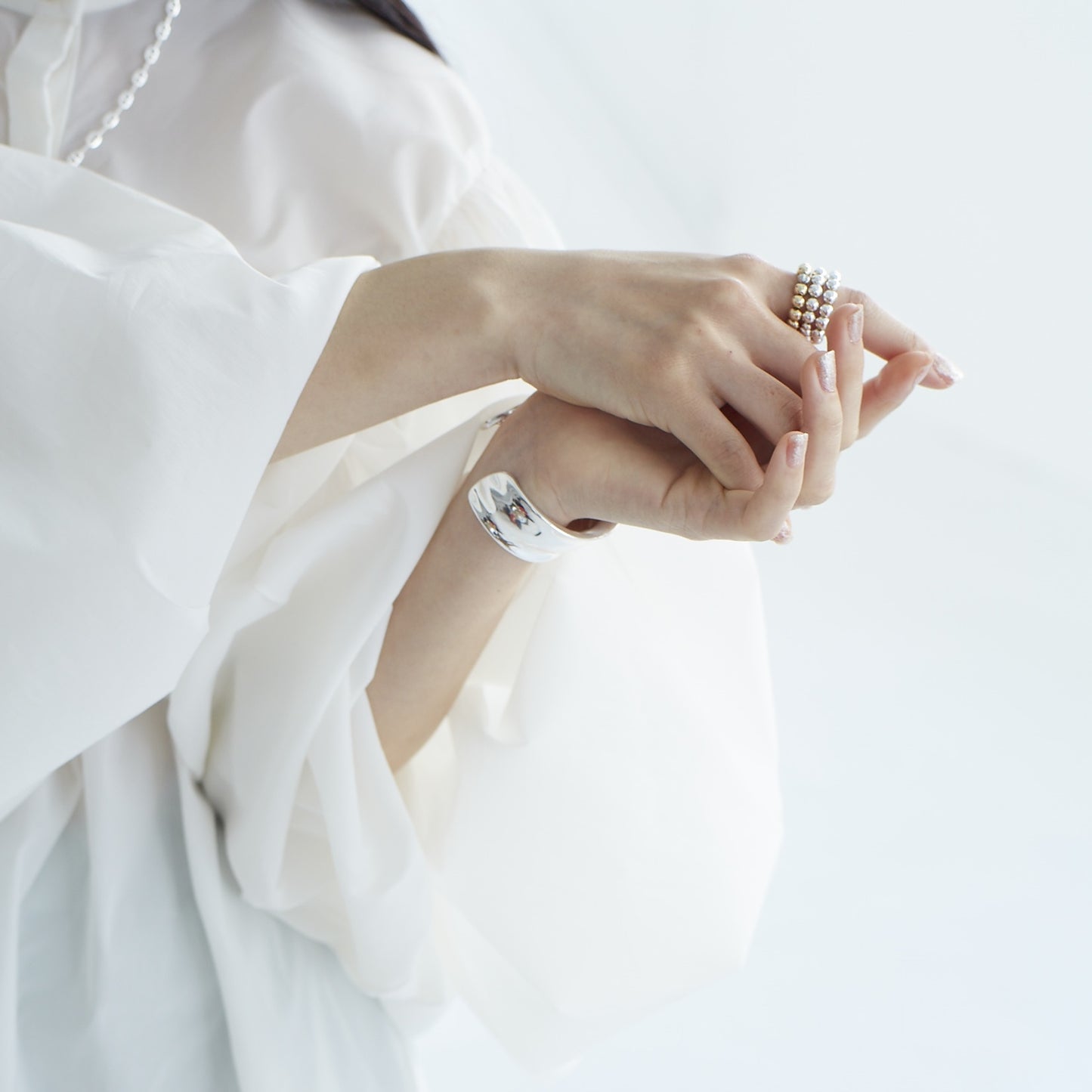 Curve Point Bangle
