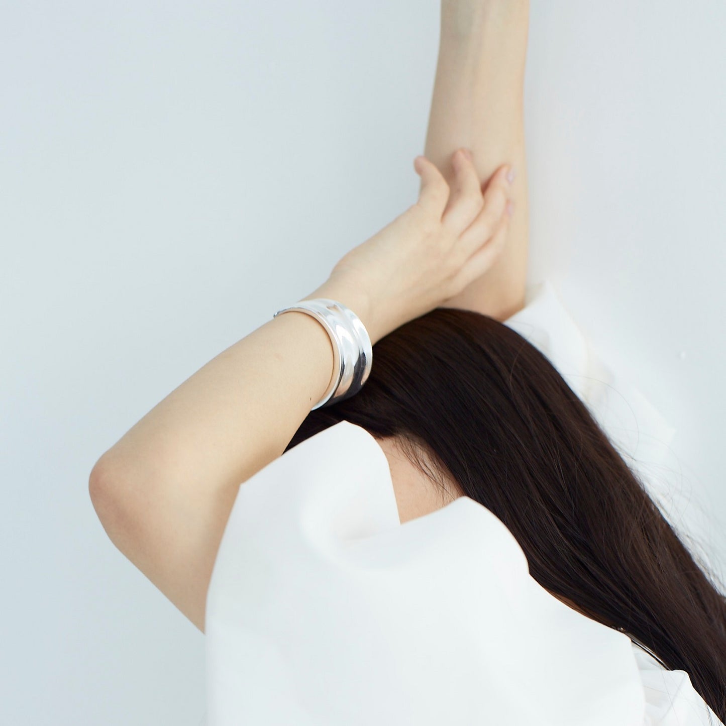 Curve Point Bangle