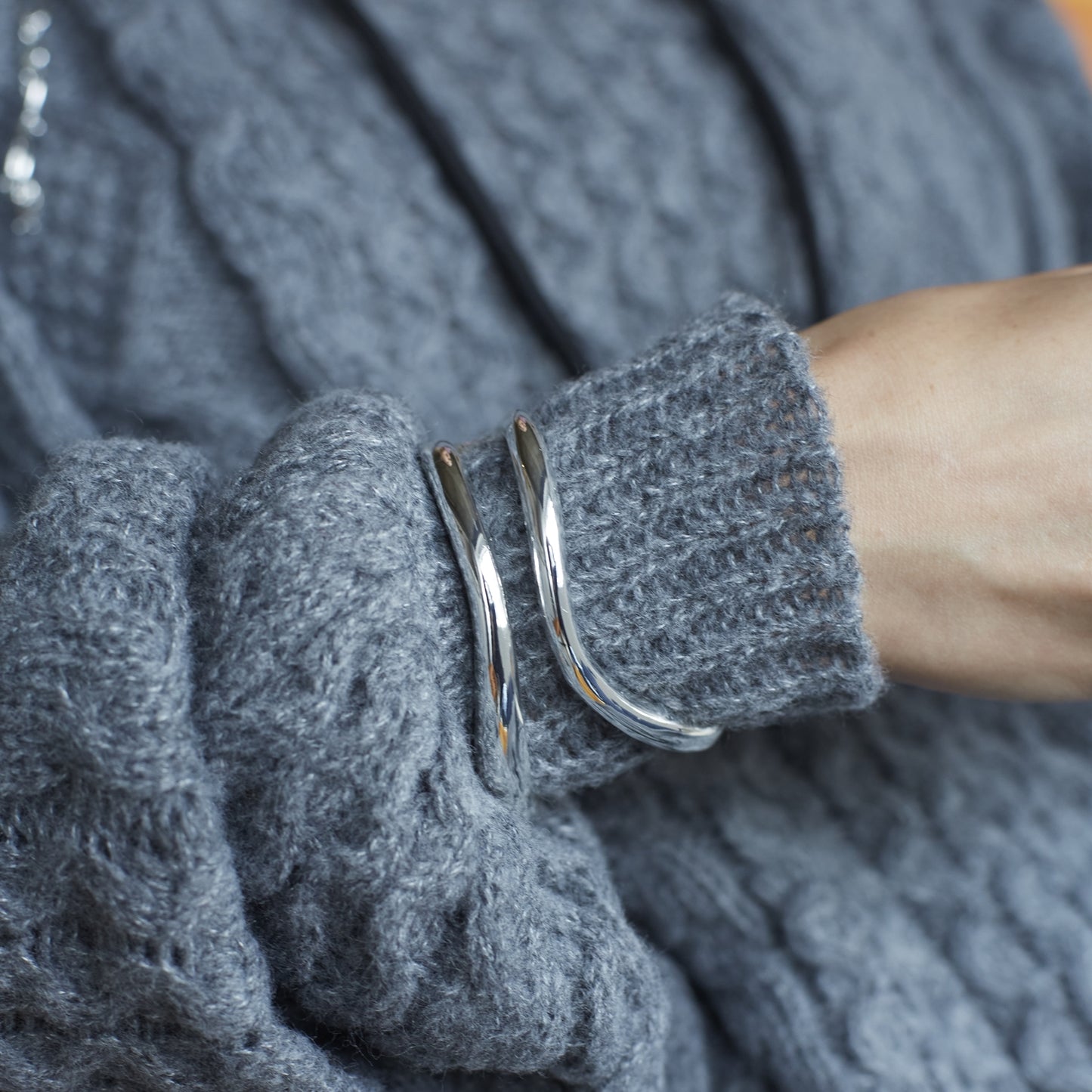 Double line bangle
