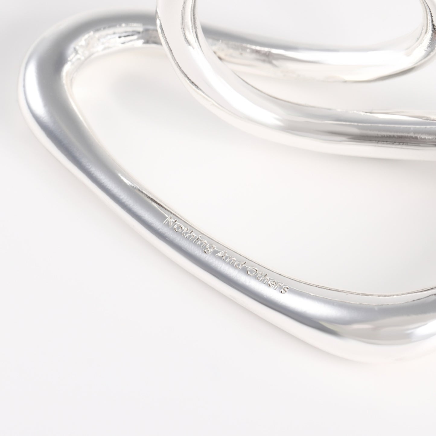 Nuance line triangle Ring