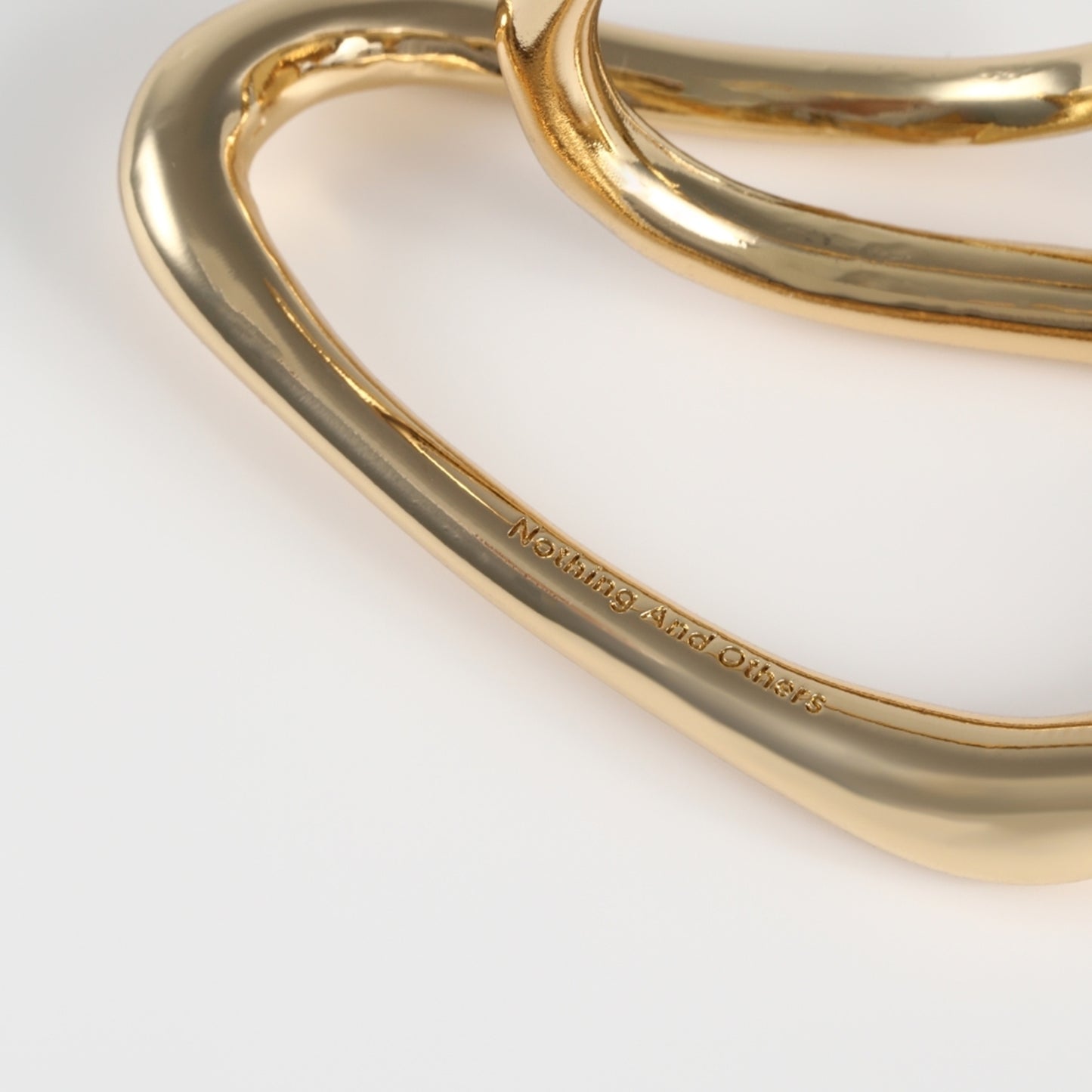 Nuance line triangle Ring