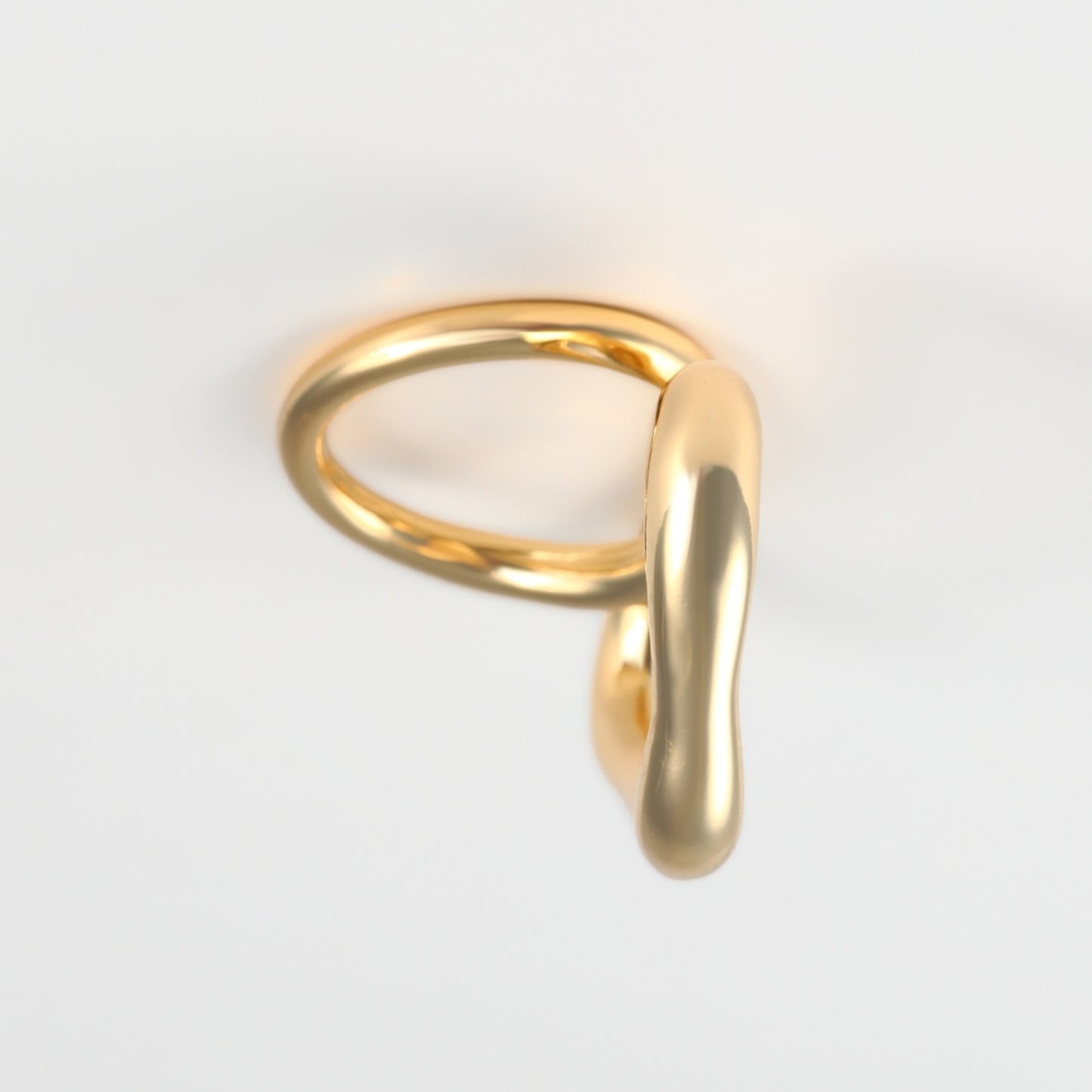 Nuance line triangle Ring