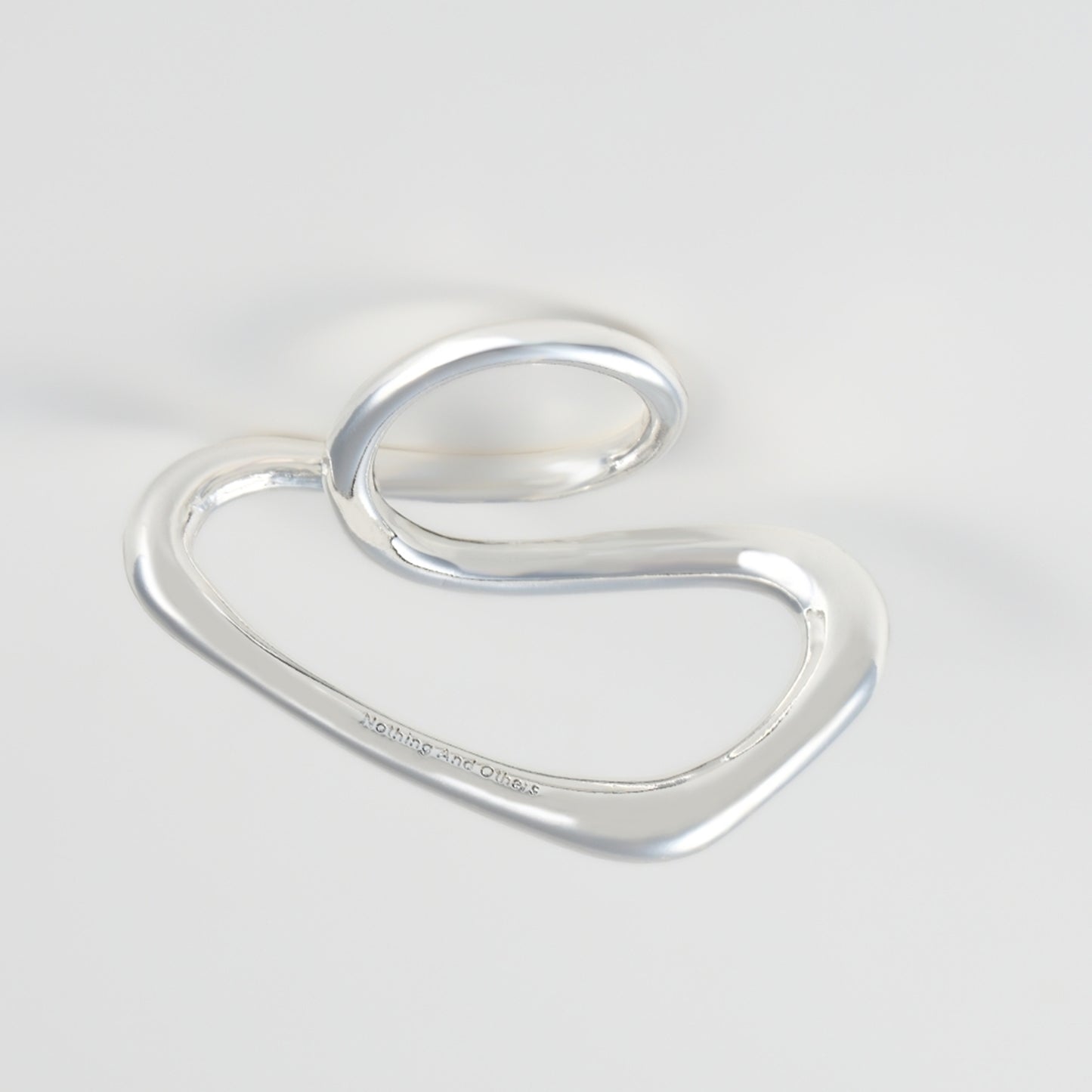 Nuance line triangle Ring