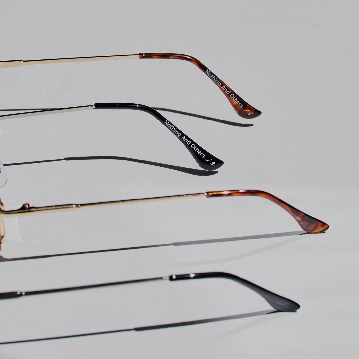 
                  
                    【鹿沼憂妃さんコラボ】Metal Frame Sunglasses
                  
                