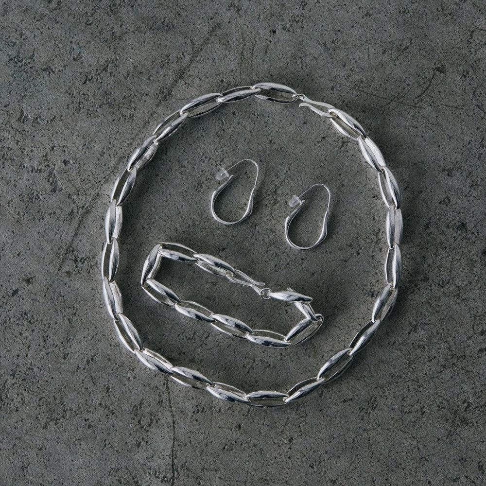 
                  
                    Characteristic Chain Bracelet
                  
                