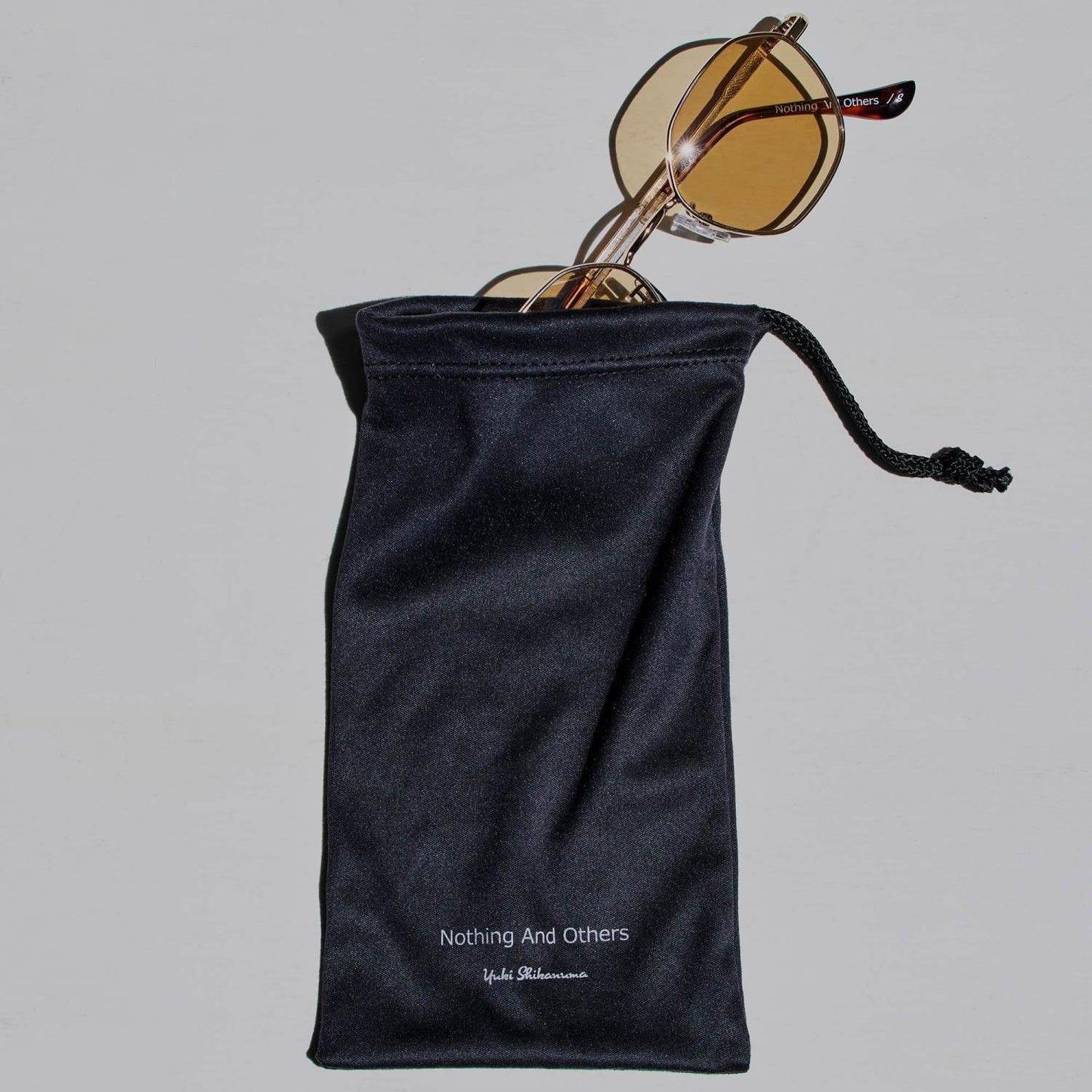 
                  
                    【鹿沼憂妃さんコラボ】Metal Frame Sunglasses
                  
                