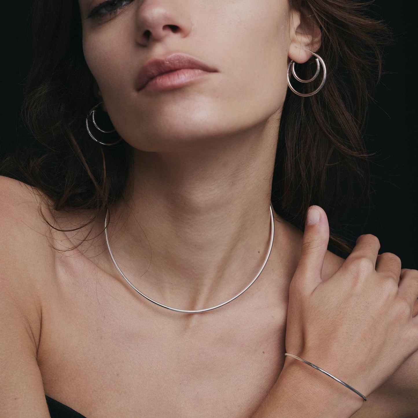 
                  
                    Thin HOOP Pierce
                  
                